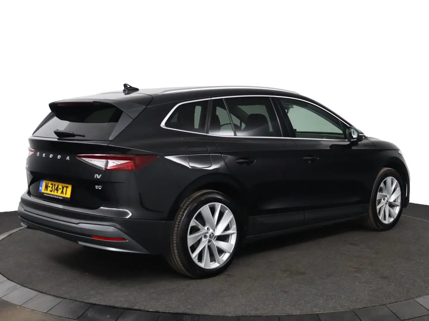 Skoda Enyaq iV 80 Founders Edition Black|Leer|SOH 93%|Camera|S Zwart - 2