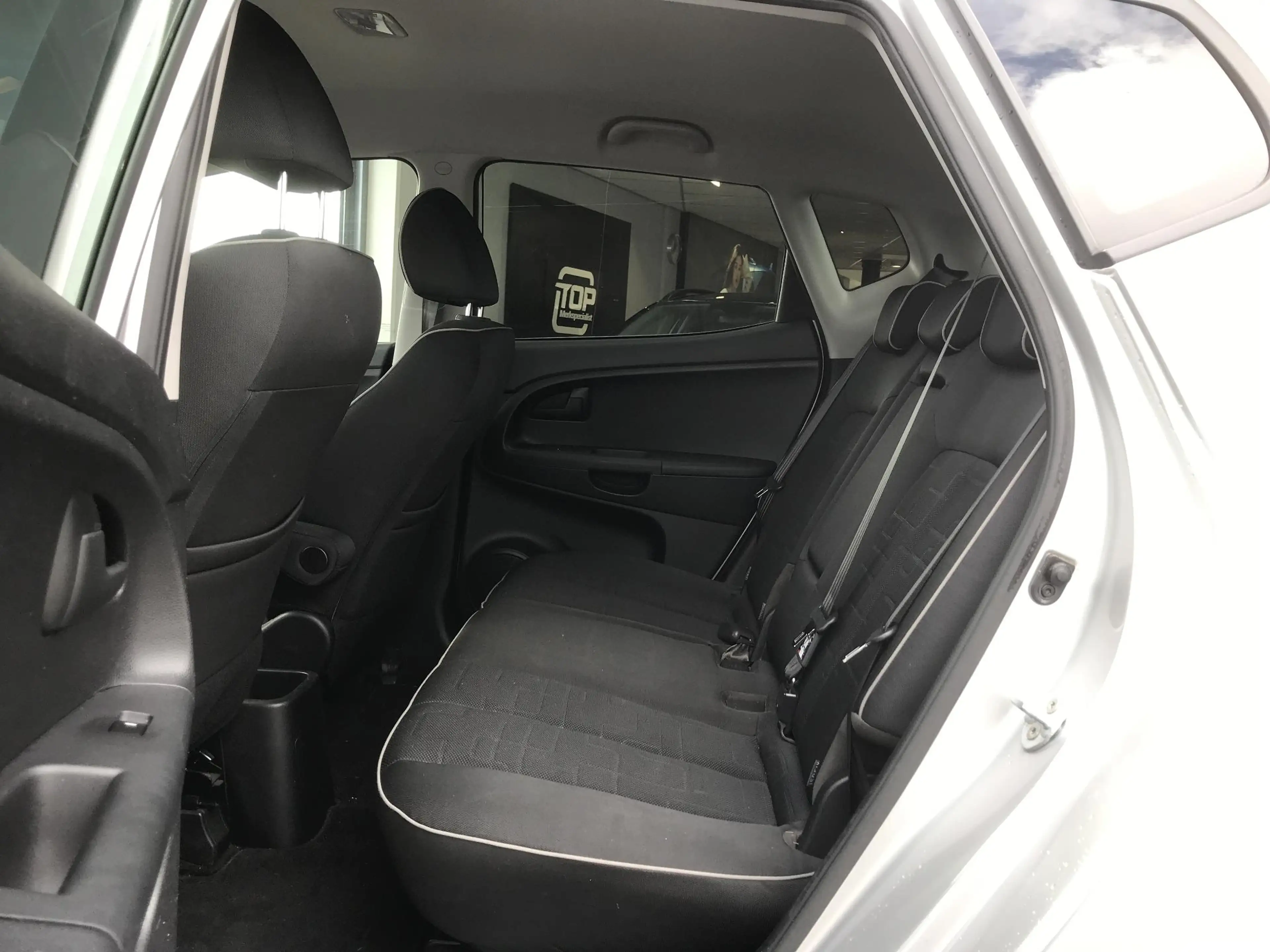 Kia Venga 1.6 DynamicPLusLine Automaat — photo 7