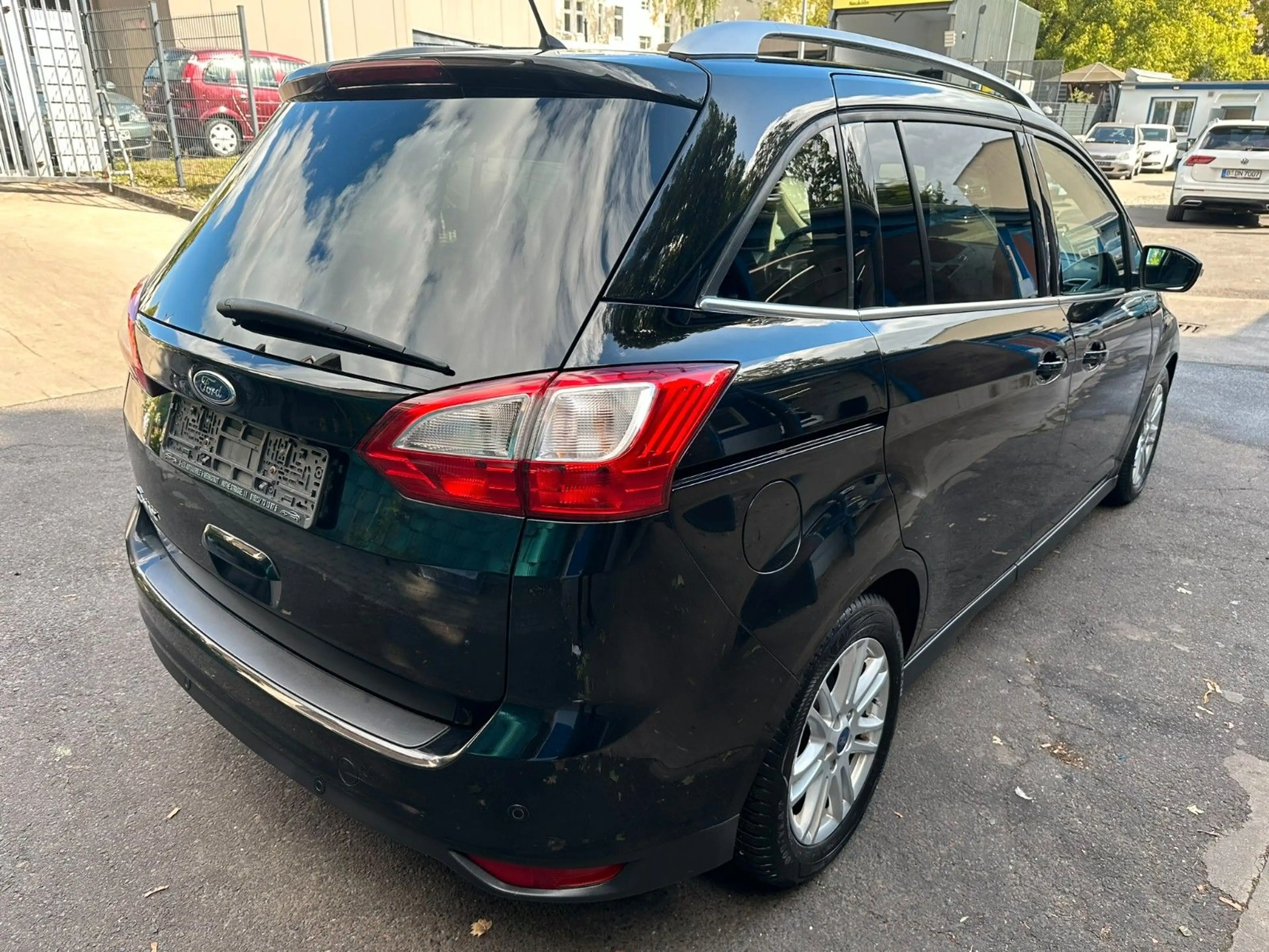 Ford Grand C-Max 2.0 TDCi Titanium*Aut*Navi*R-Cam* — photo 5