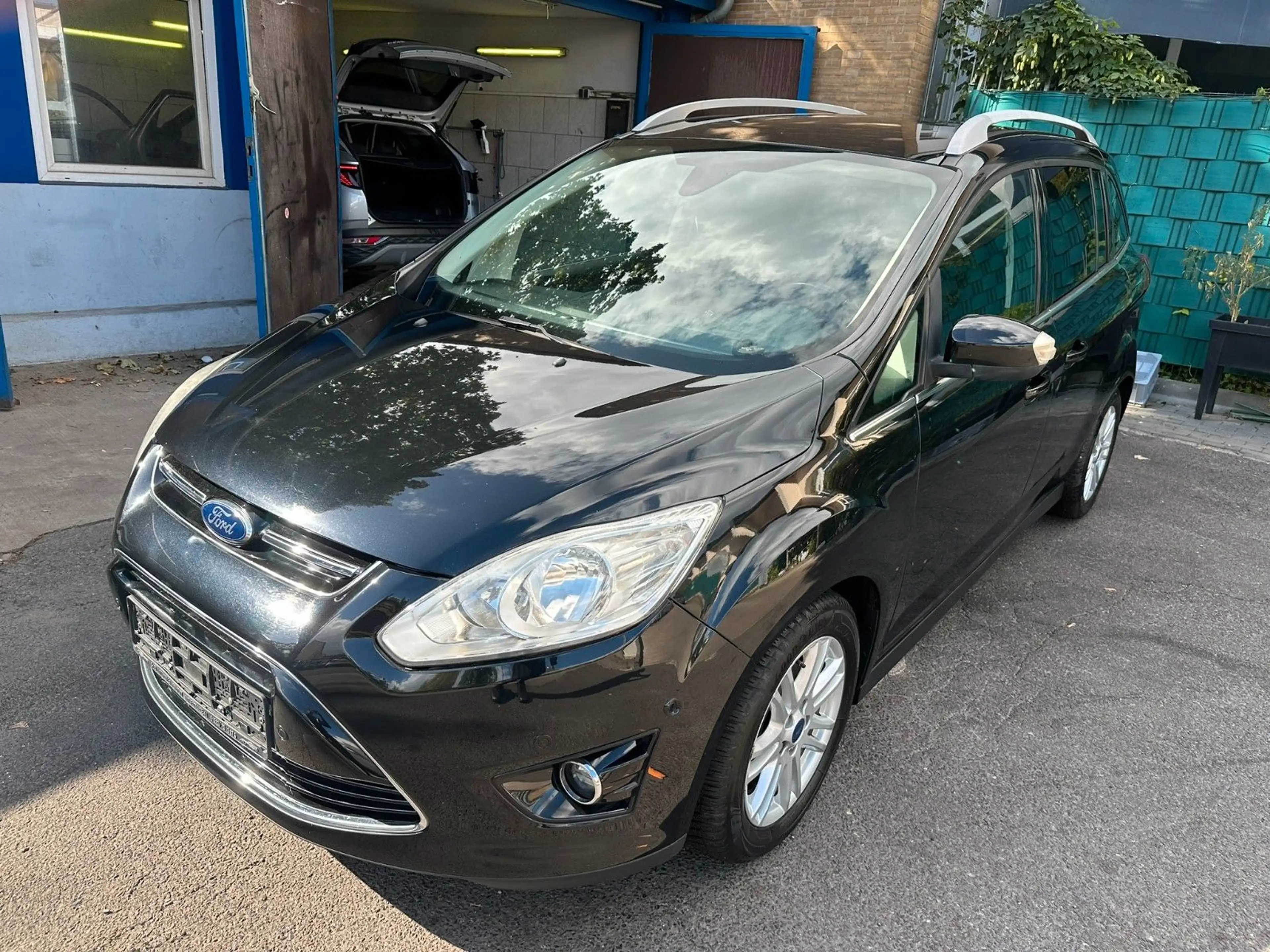 Ford Grand C-Max 2.0 TDCi Titanium*Aut*Navi*R-Cam*