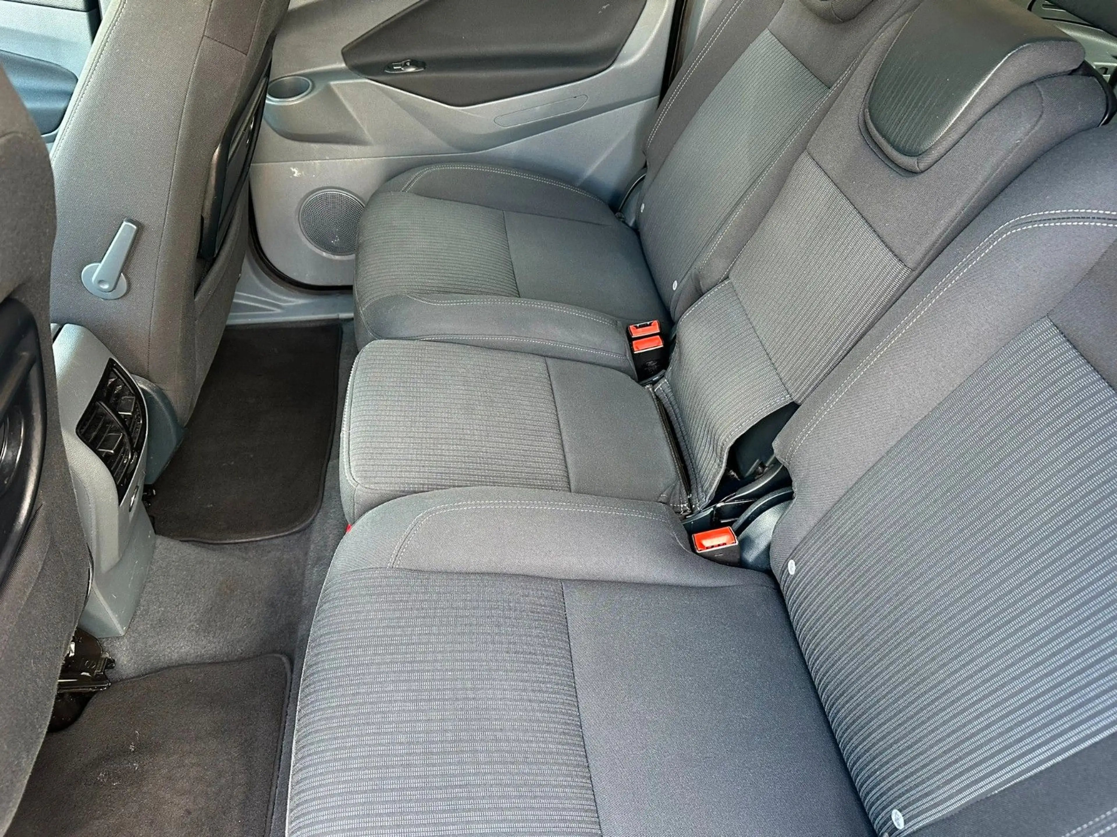 Ford Grand C-Max 2.0 TDCi Titanium*Aut*Navi*R-Cam* — photo 13