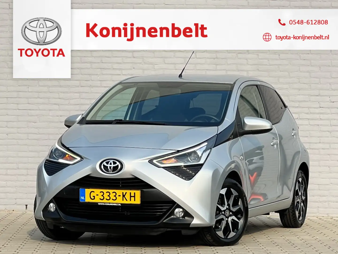 Toyota Aygo 1.0 VVT-i x-joy Automaat 5-deurs Gris - 1