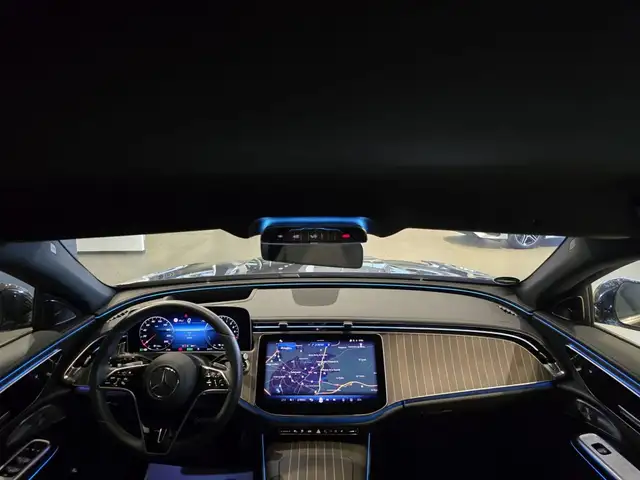 Mercedes-Benz E-Class view 22