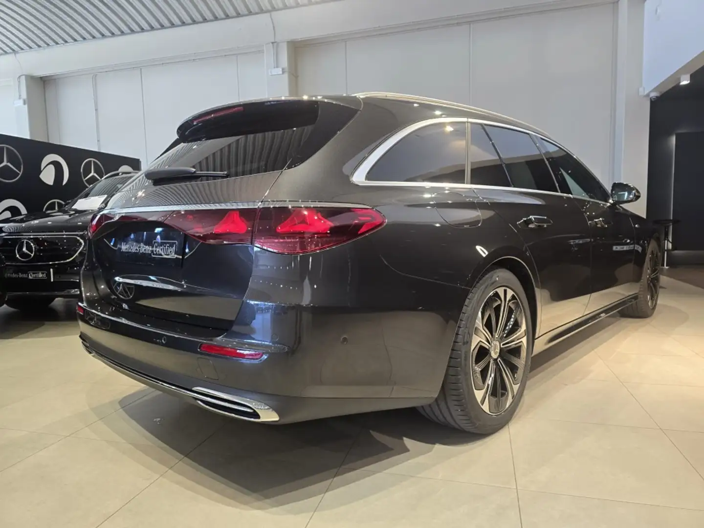 Mercedes-Benz E 300 Estate 300de 9G-Tronic Gris - 2