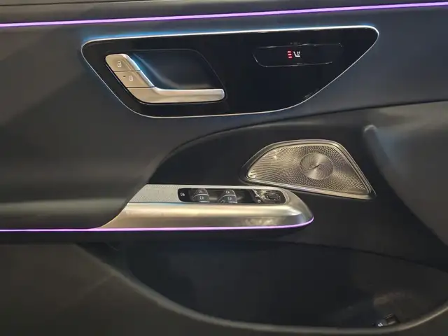 Mercedes-Benz E-Class view 16