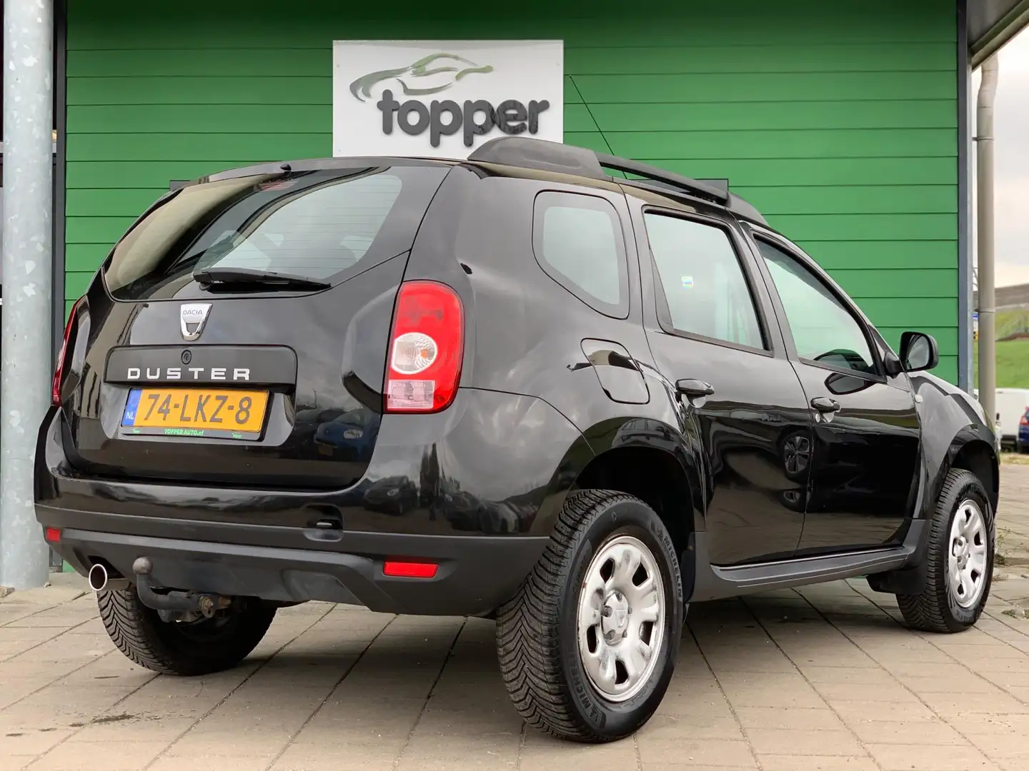 Dacia Duster 1.6 Lauréate 2wd | Elektrische Ramen | Airco | Tre Zwart - 2