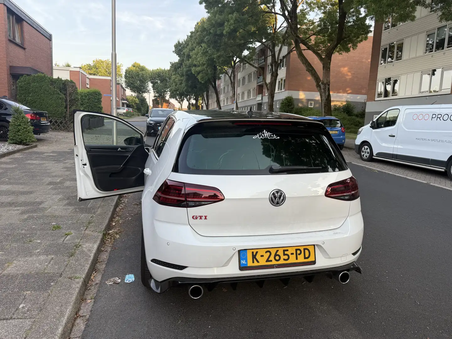 Volkswagen Golf 2.0 TSI GTI Wit - 1