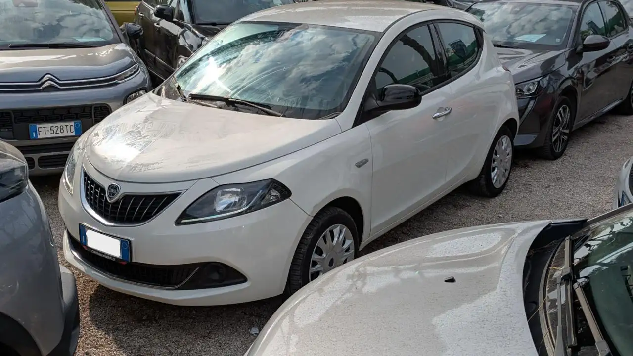 Lancia Ypsilon 2022
