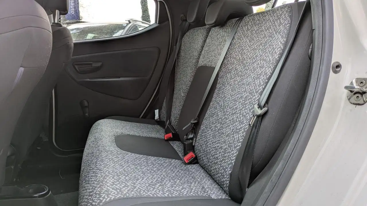 Lancia Ypsilon 2022 — фото 11