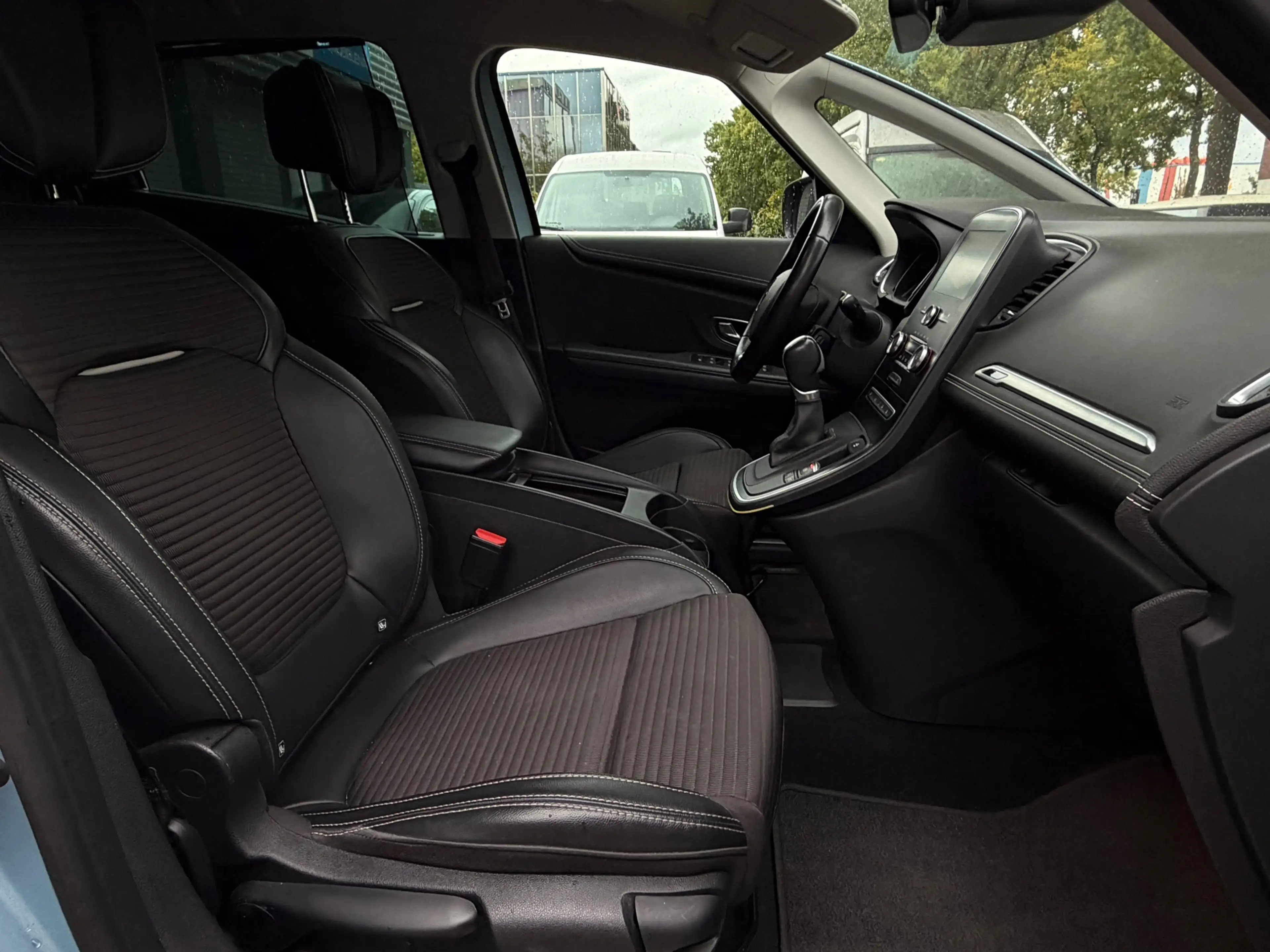 Renault Scenic 1.5 dCi Intens — photo 15