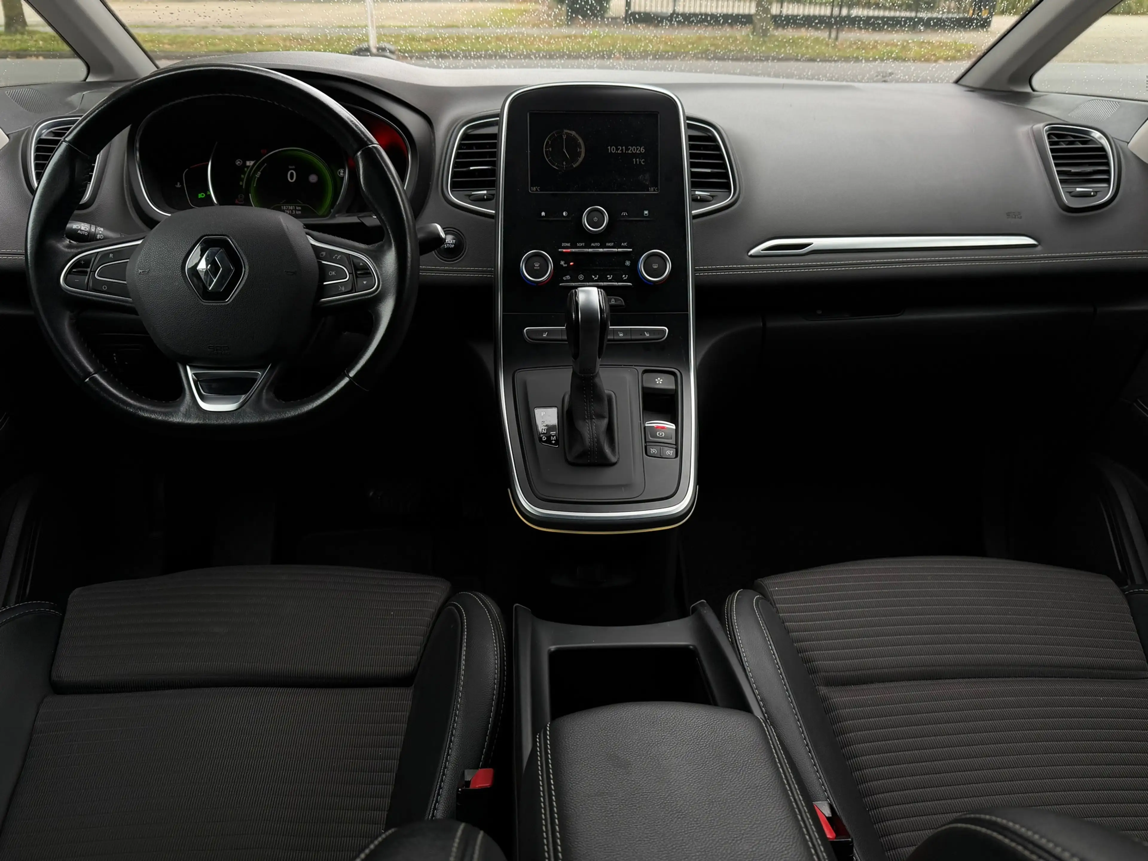 Renault Scenic 1.5 dCi Intens — photo 13