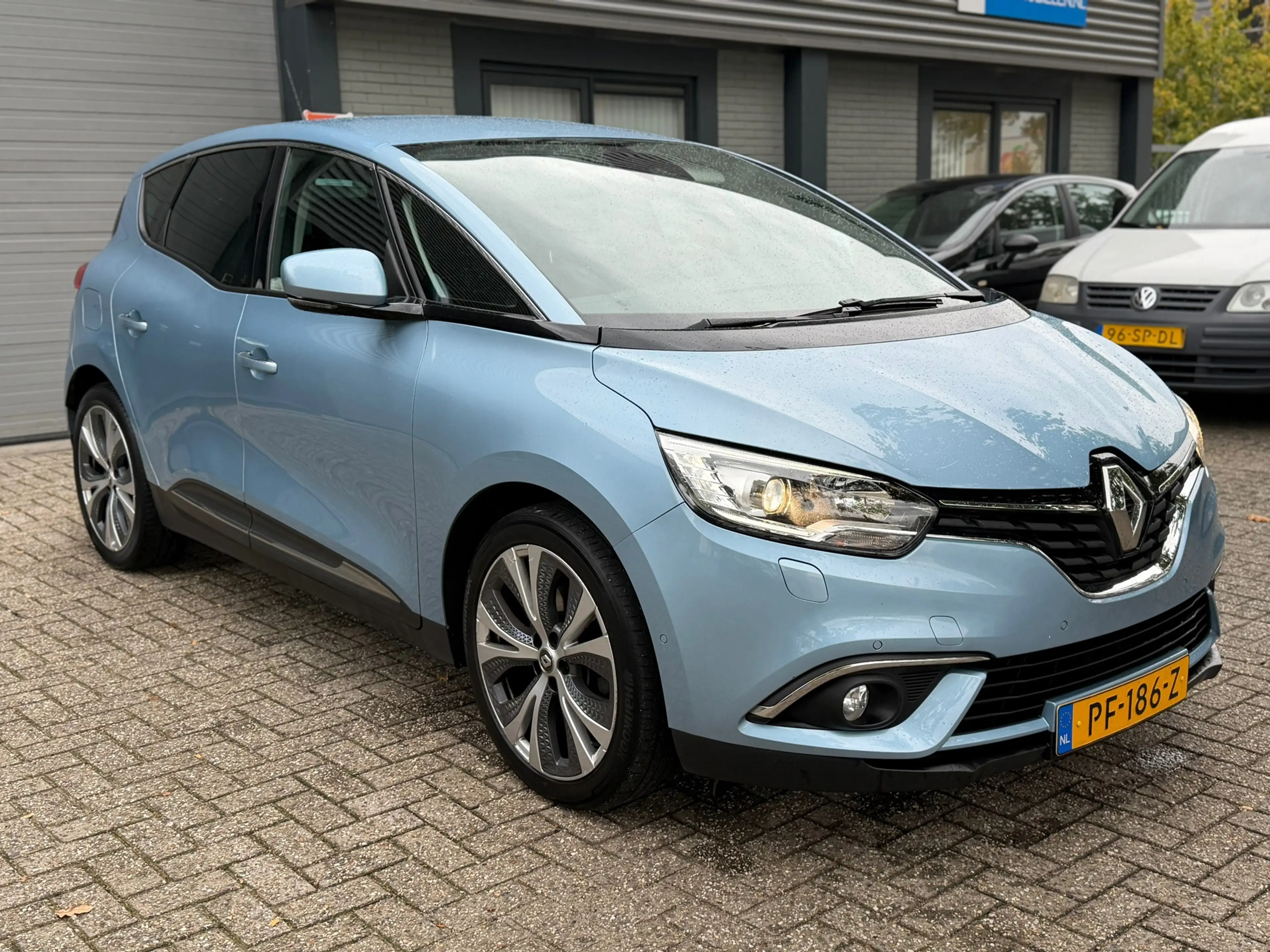 Renault Scenic 1.5 dCi Intens — photo 7