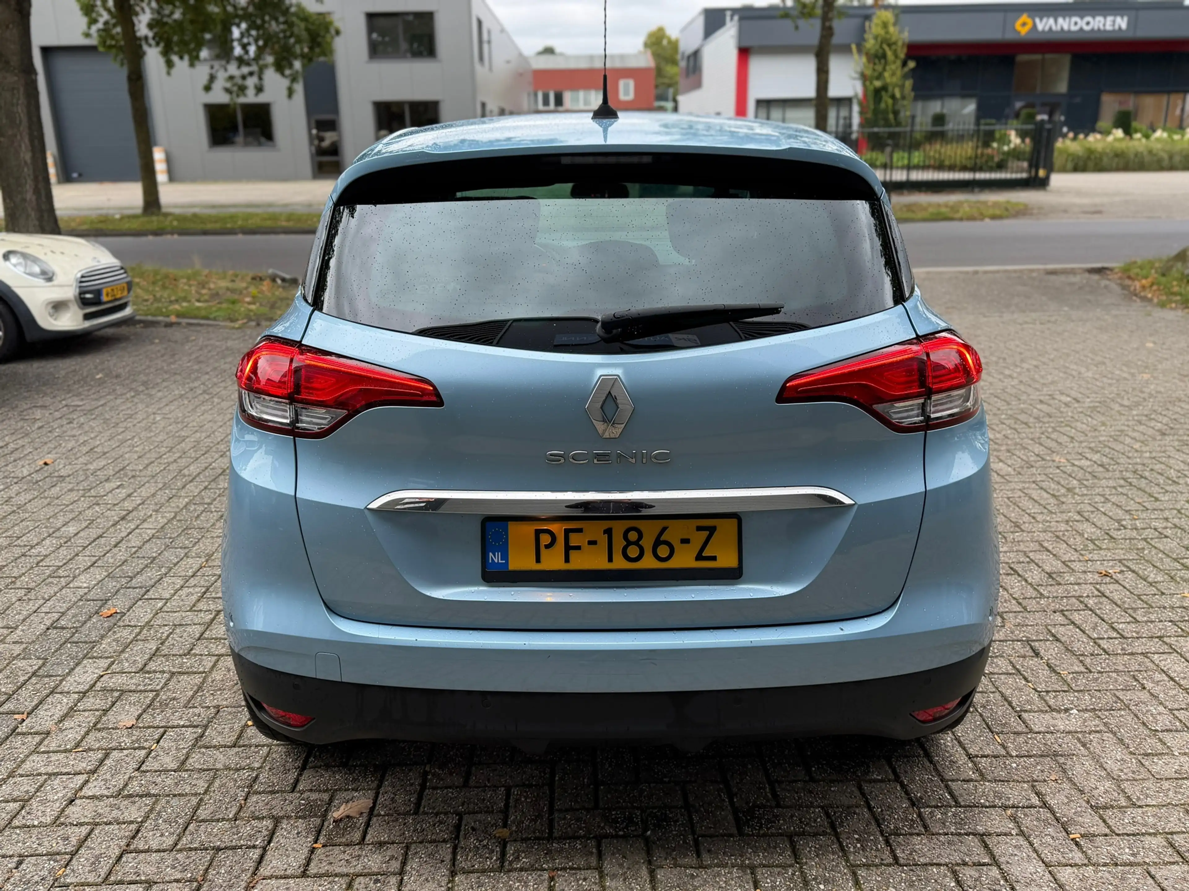 Renault Scenic 1.5 dCi Intens — photo 4