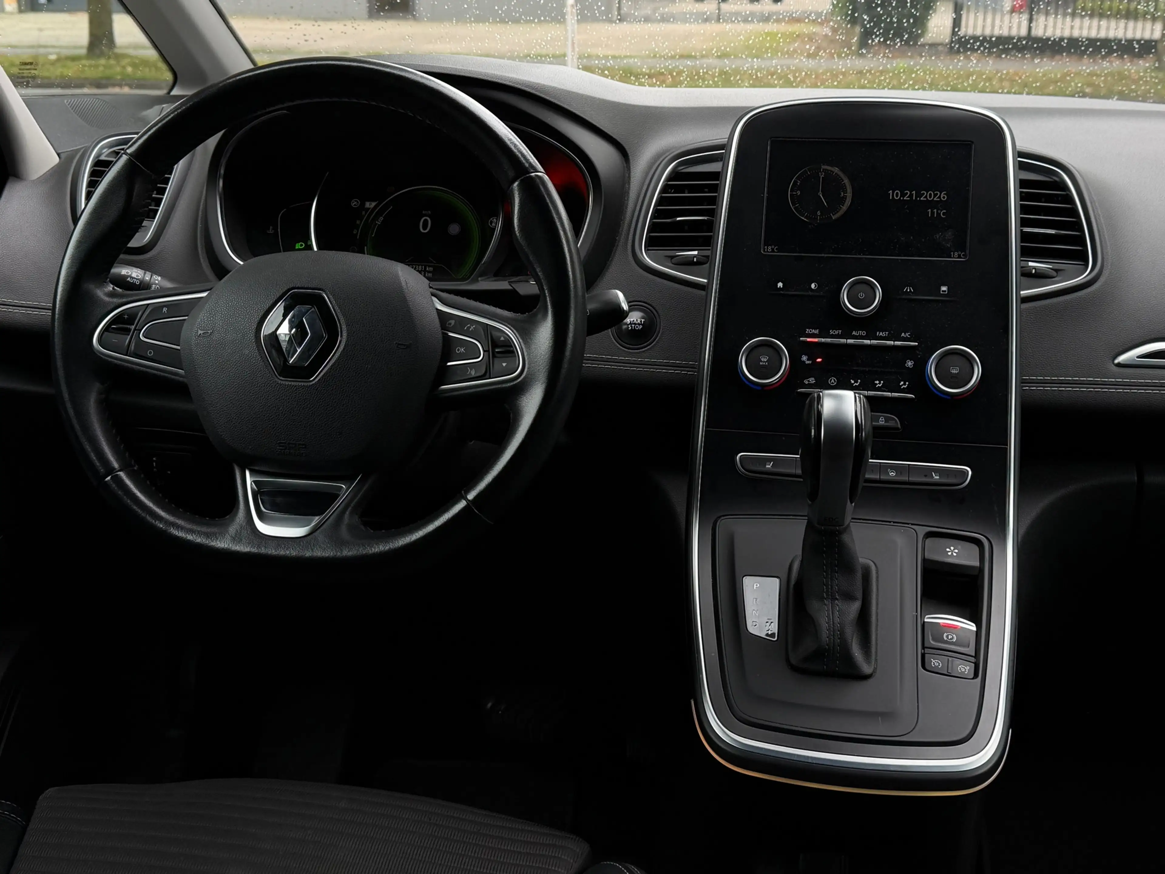 Renault Scenic 1.5 dCi Intens — photo 14