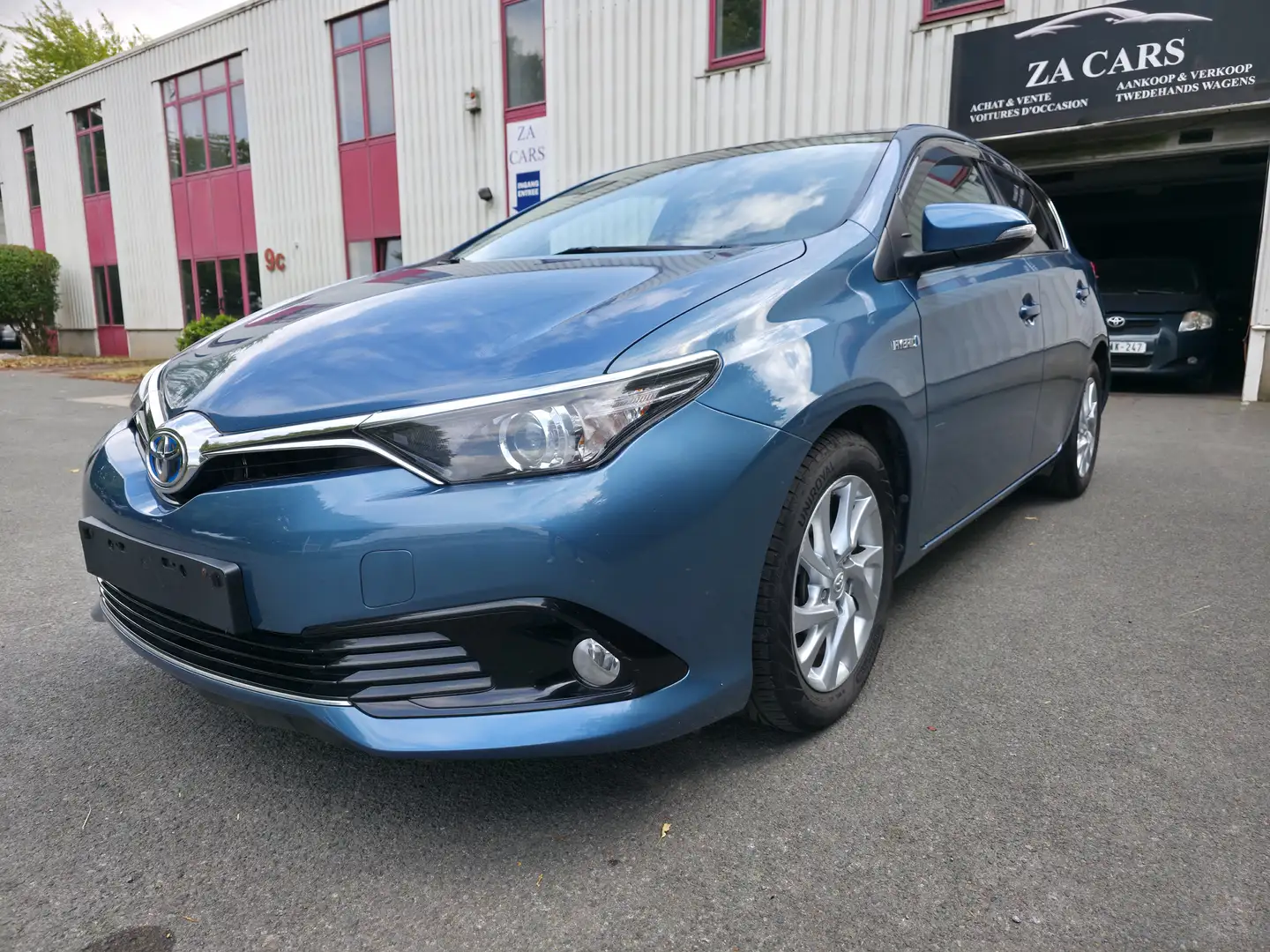 Toyota Auris Auris hybride 1.8 Comfort E-CVT/Panoramique/gps Azul - 1