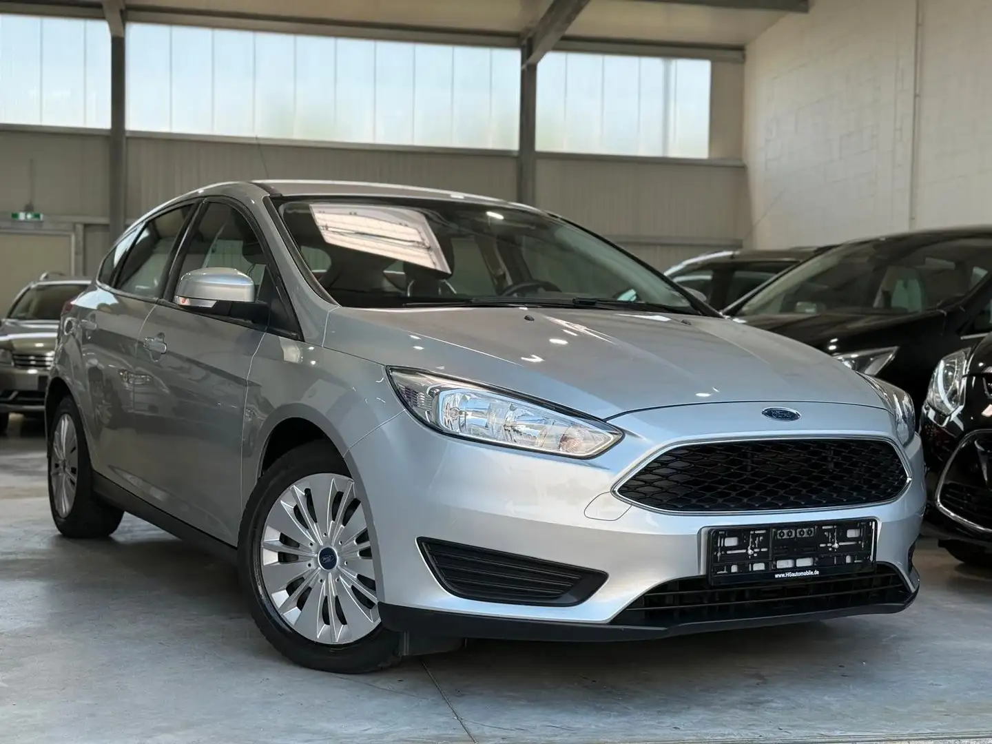 Ford Focus Lim. Trend Klima Argent - 2