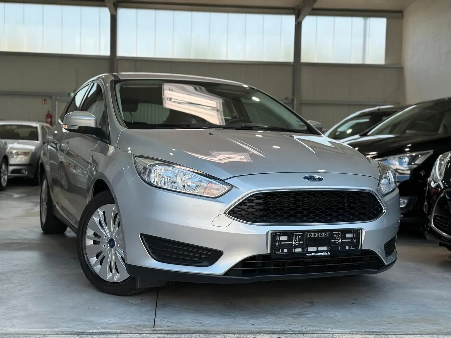 Ford Focus Lim. Trend Klima Argent - 1