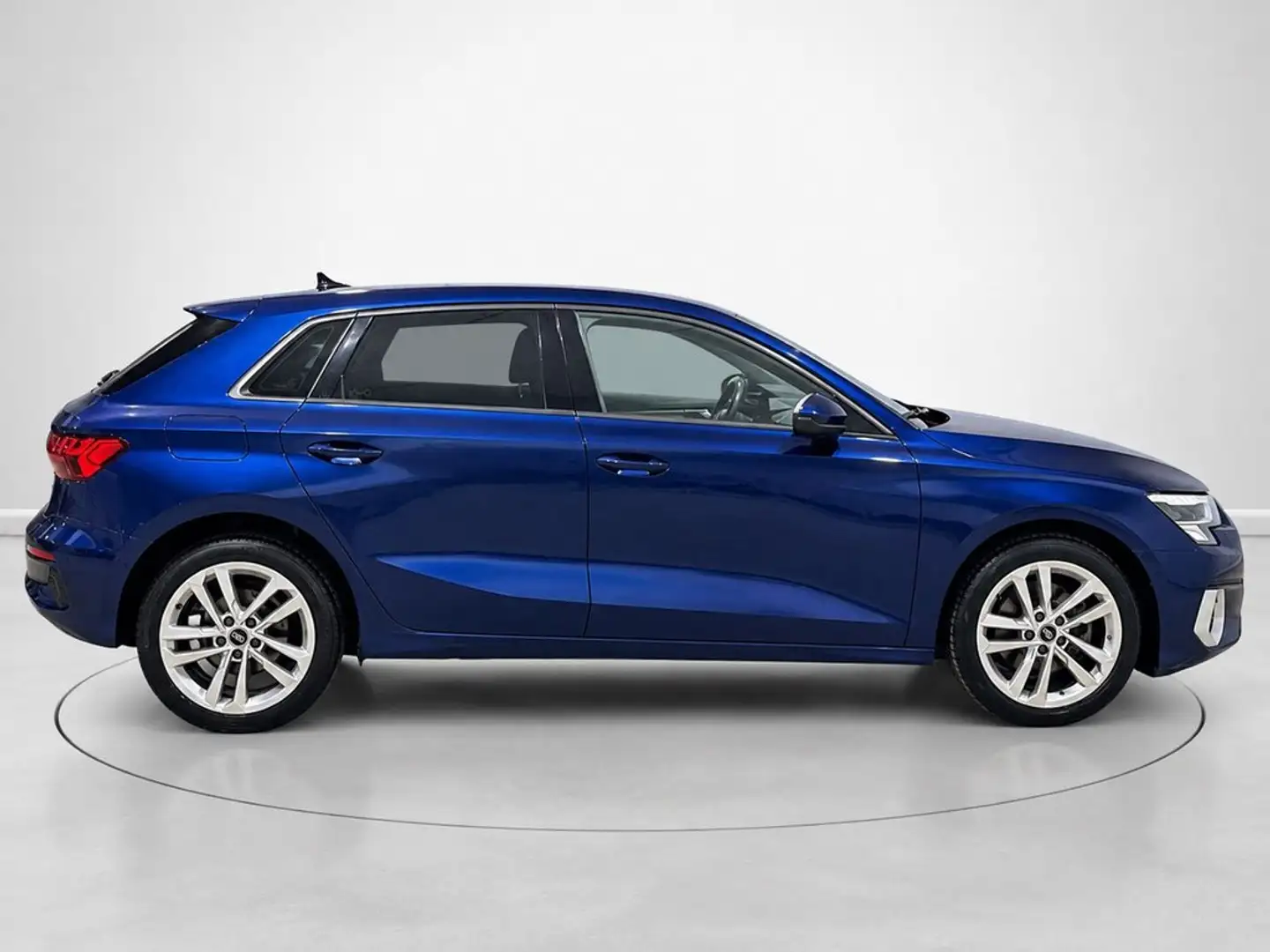 Audi A3 Sportback 30 TFSI Advanced Azul - 2