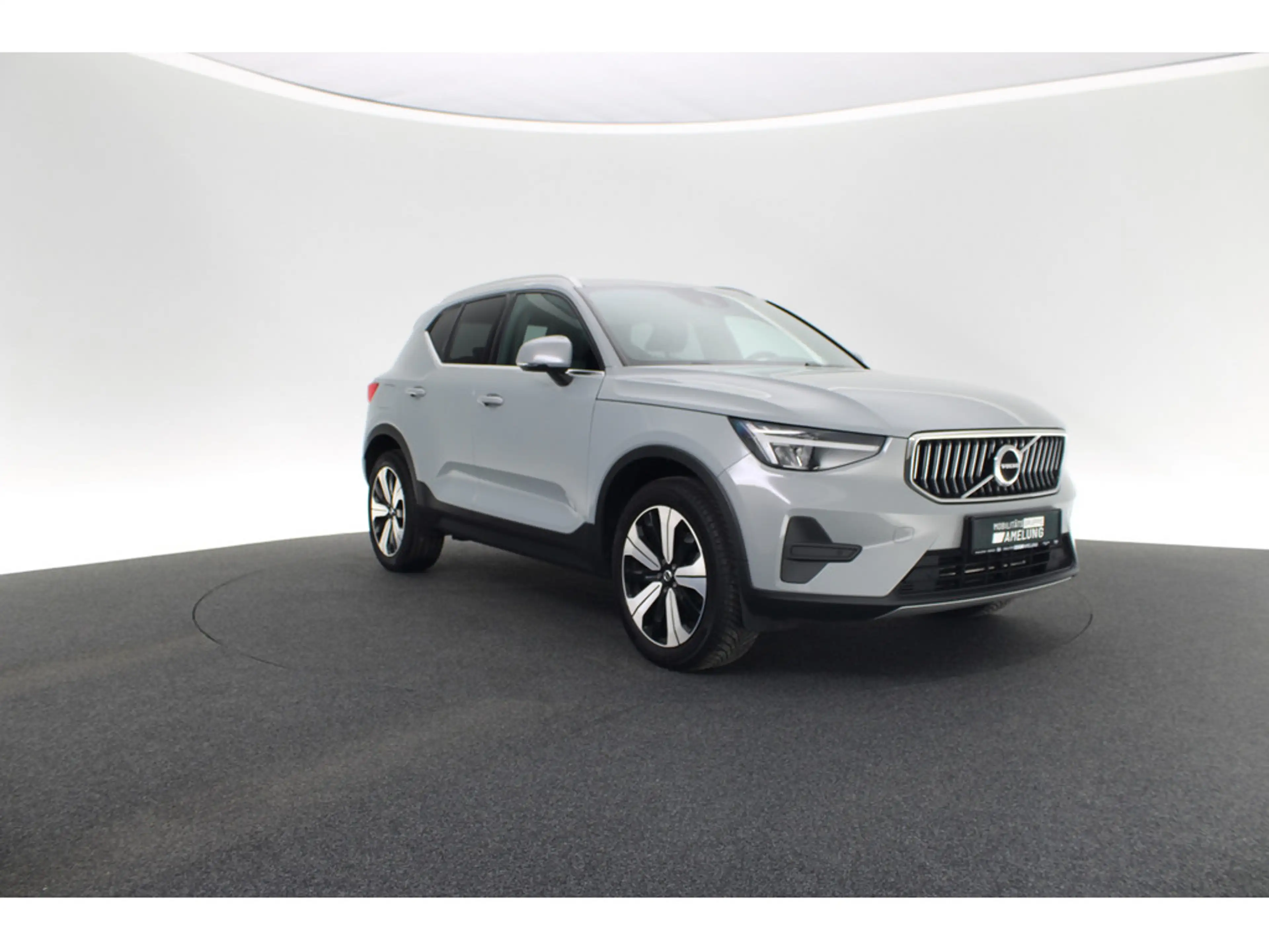 Volvo XC40 T4 Recharge DKG Plus Bright aus 1.Hand — photo 9