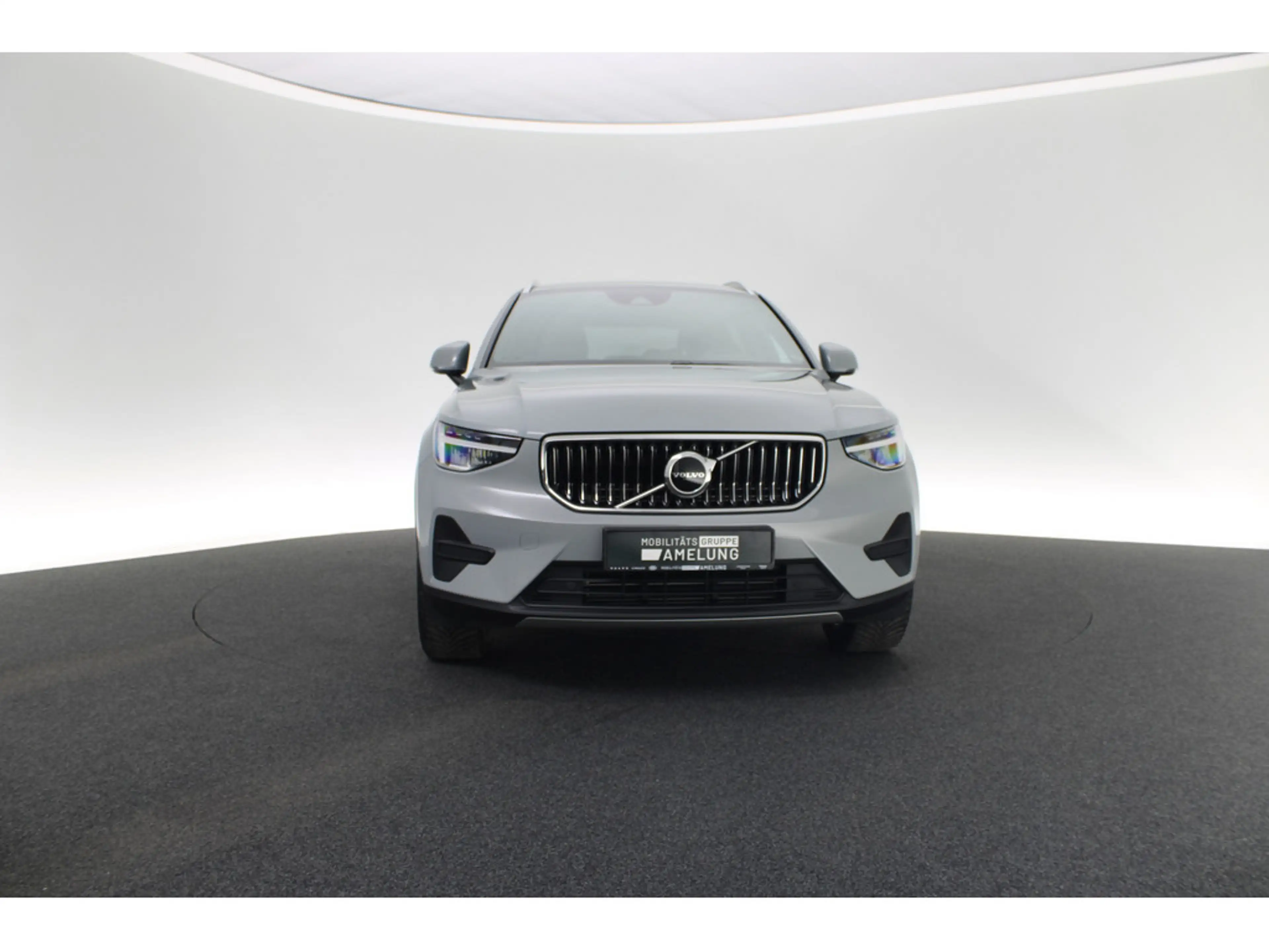 Volvo XC40 T4 Recharge DKG Plus Bright aus 1.Hand — photo 10