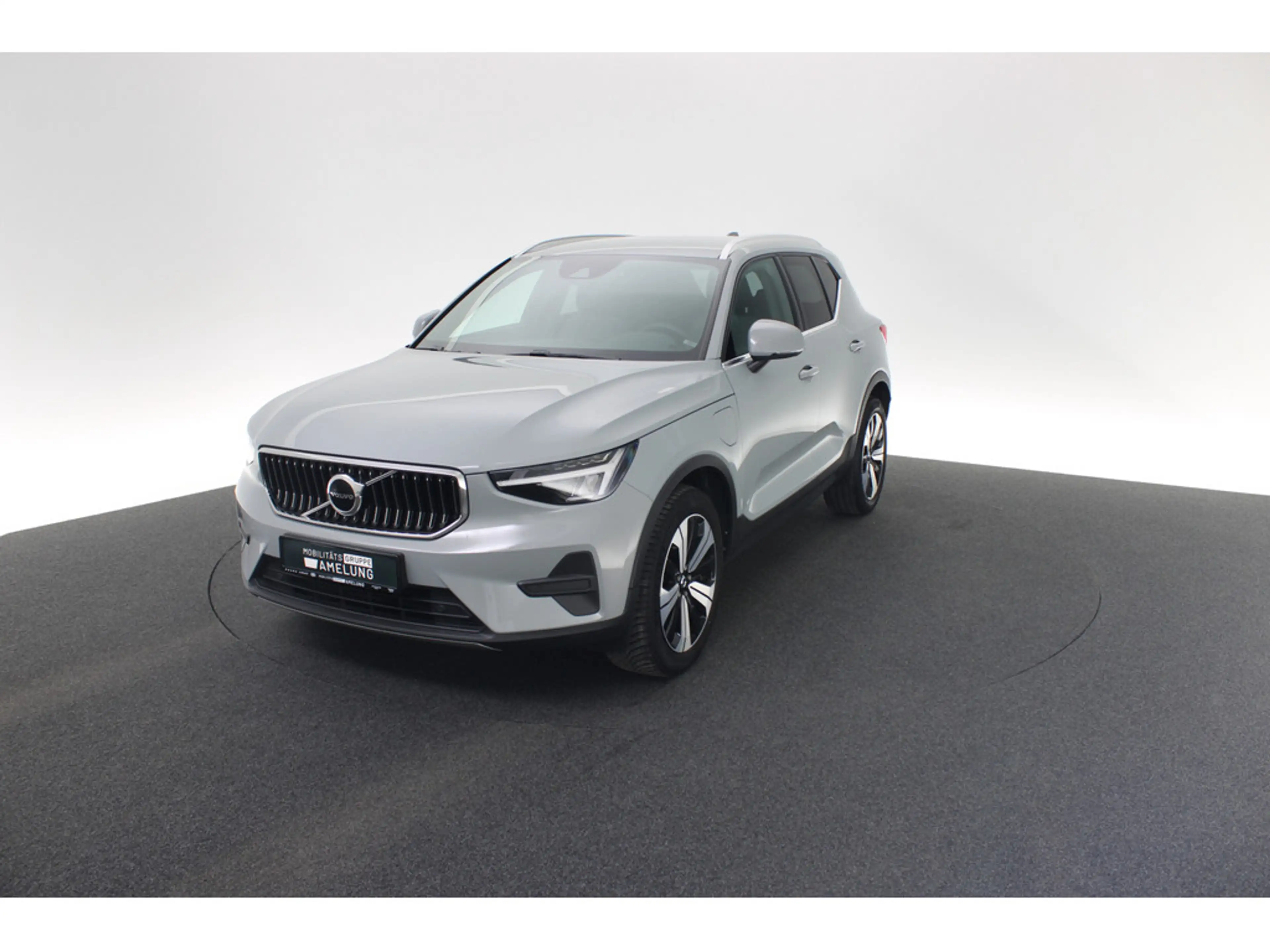 Volvo XC40 T4 Recharge DKG Plus Bright aus 1.Hand — photo 14