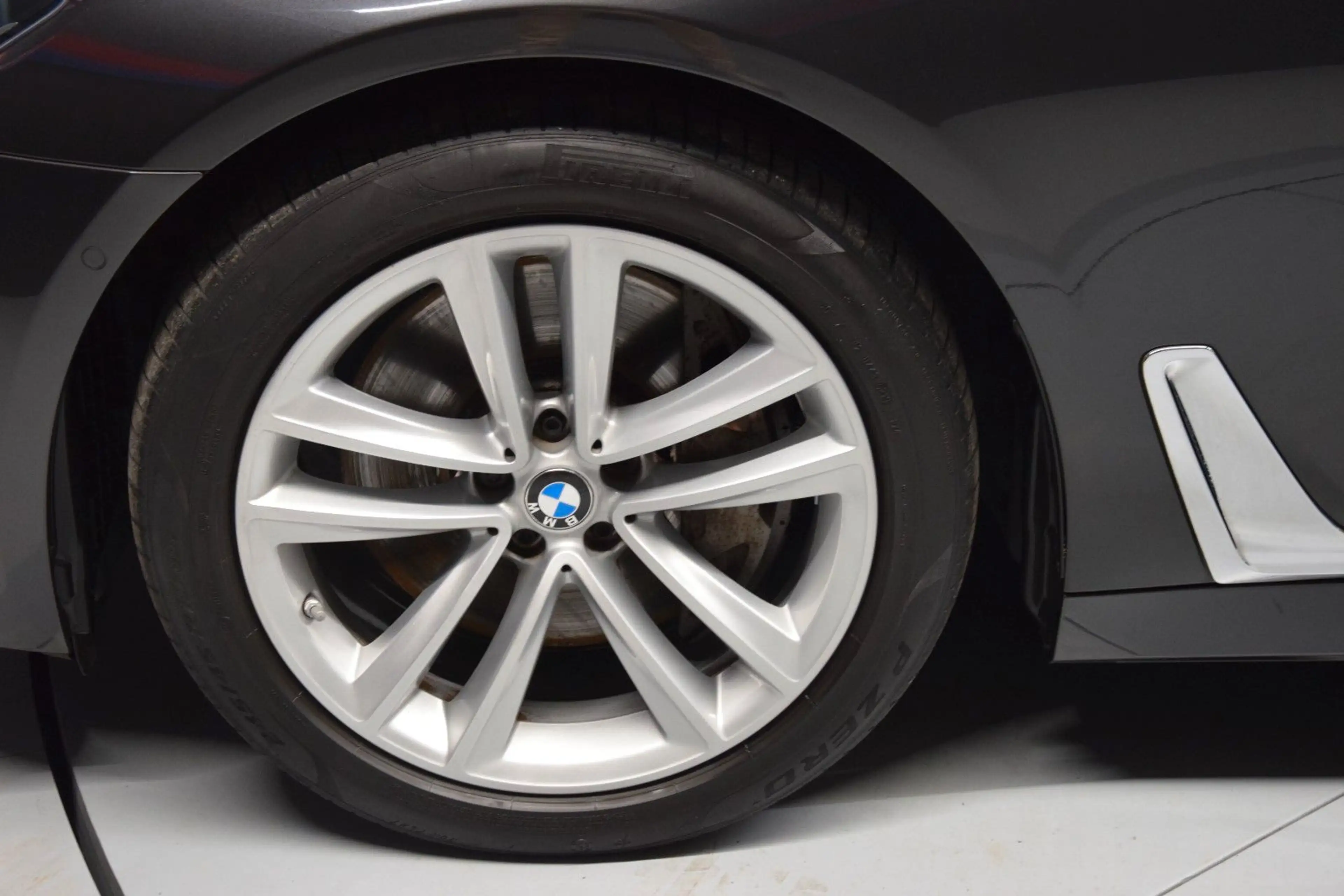 BMW 750 d xDrive HuD Leder ACC Massage H&k Laser Kam — photo 14