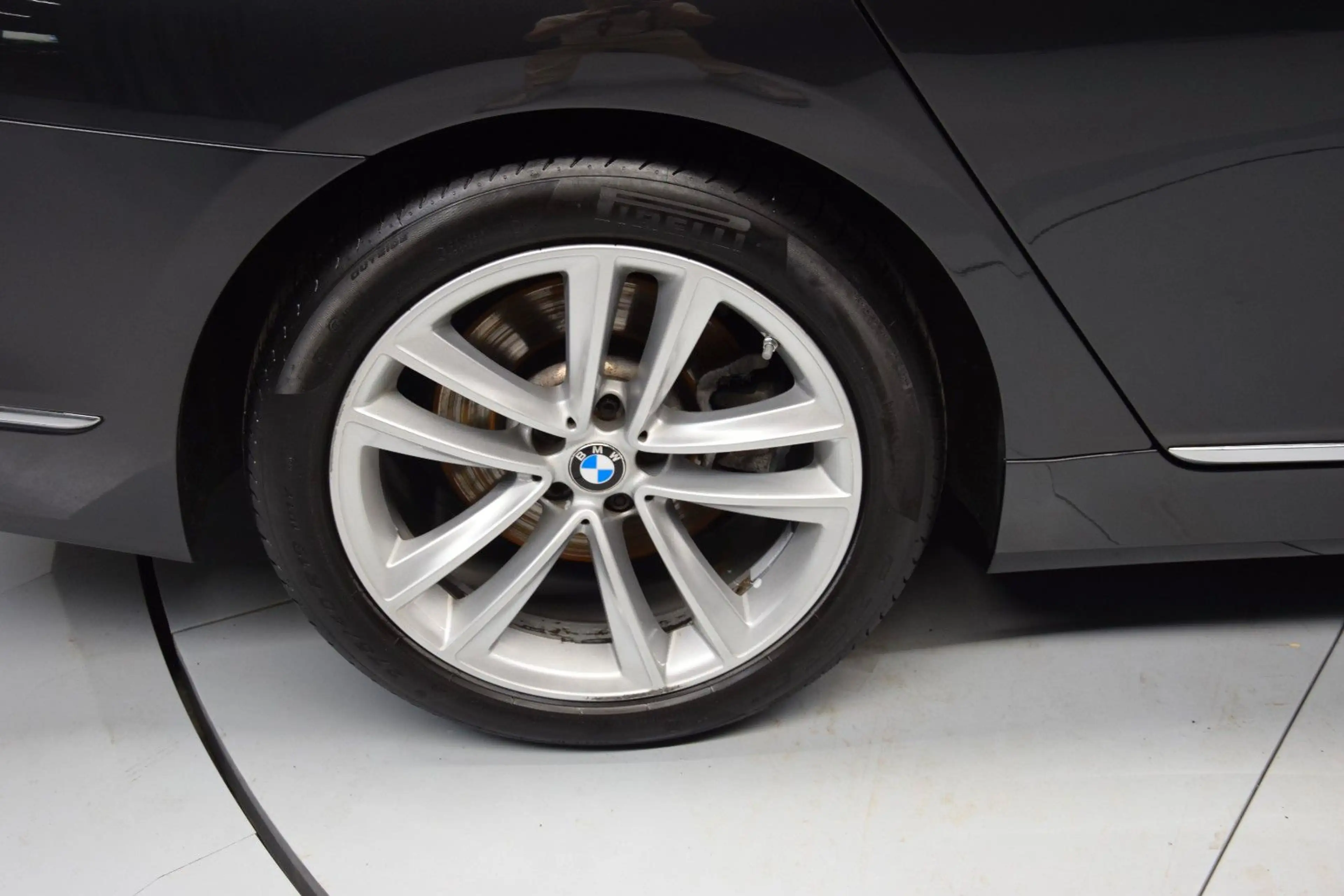 BMW 750 d xDrive HuD Leder ACC Massage H&k Laser Kam — photo 13