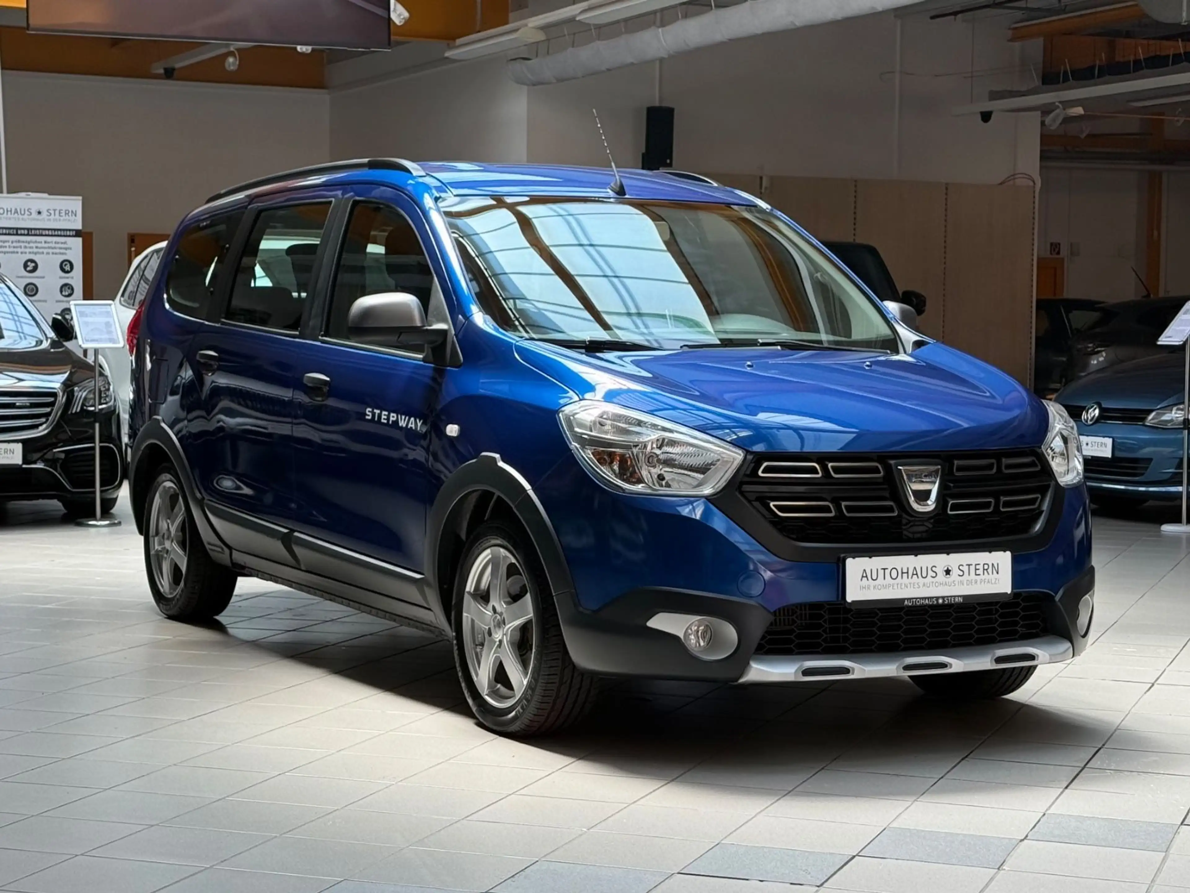 Dacia Lodgy Stepway Plus|7-Sitzer|SHZ|PDC|Kamera|Klima — photo 8