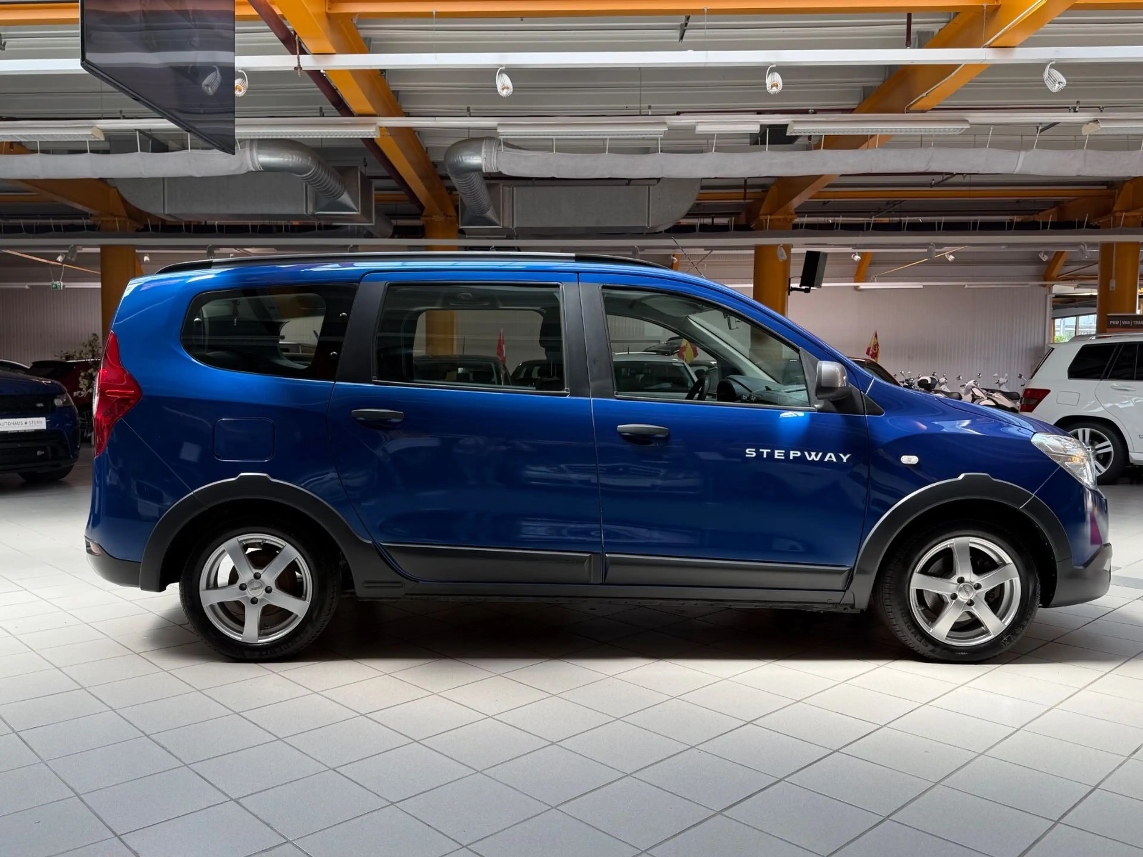 Dacia Lodgy Stepway Plus|7-Sitzer|SHZ|PDC|Kamera|Klima — photo 7