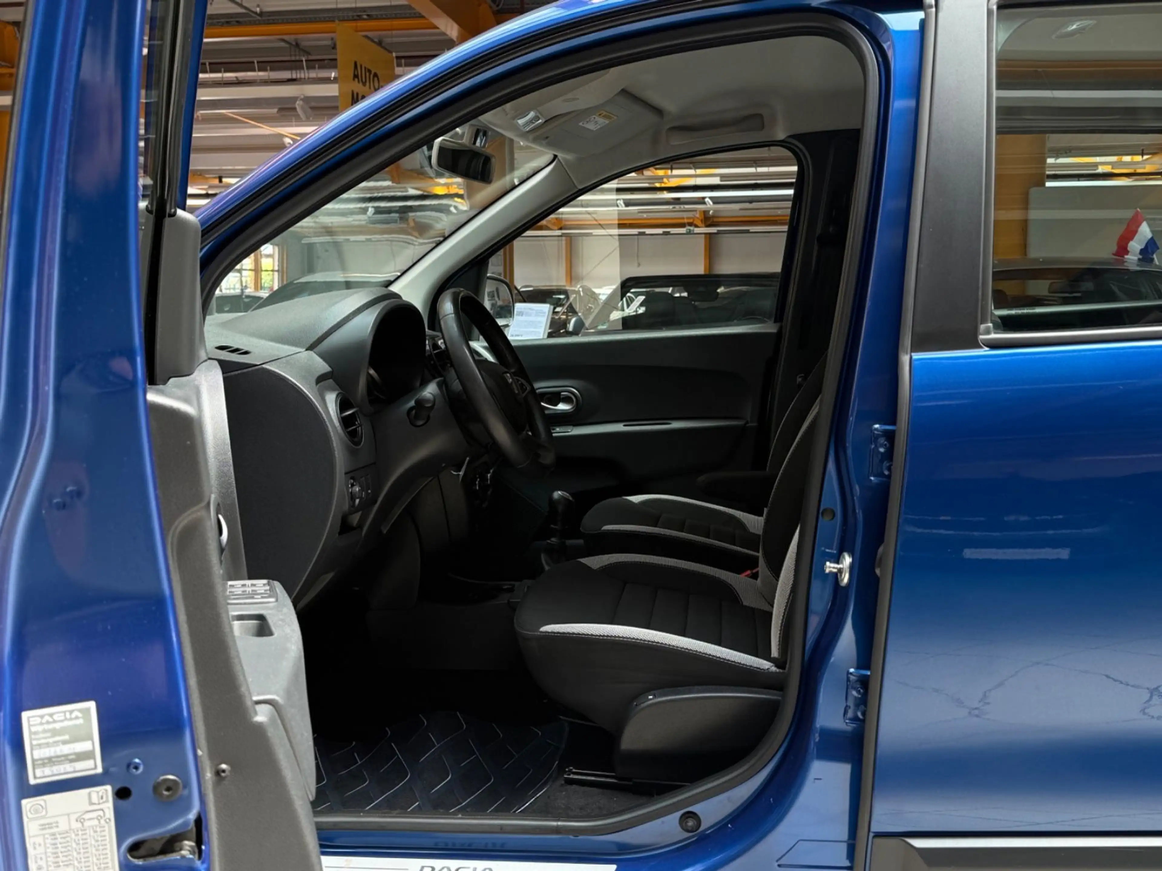 Dacia Lodgy Stepway Plus|7-Sitzer|SHZ|PDC|Kamera|Klima — photo 10