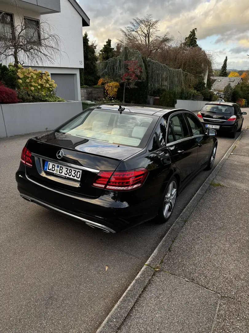 Mercedes-Benz E 400 E 400 4Matic AMG-PAKET, PANORAMADACH Schwarz - 2