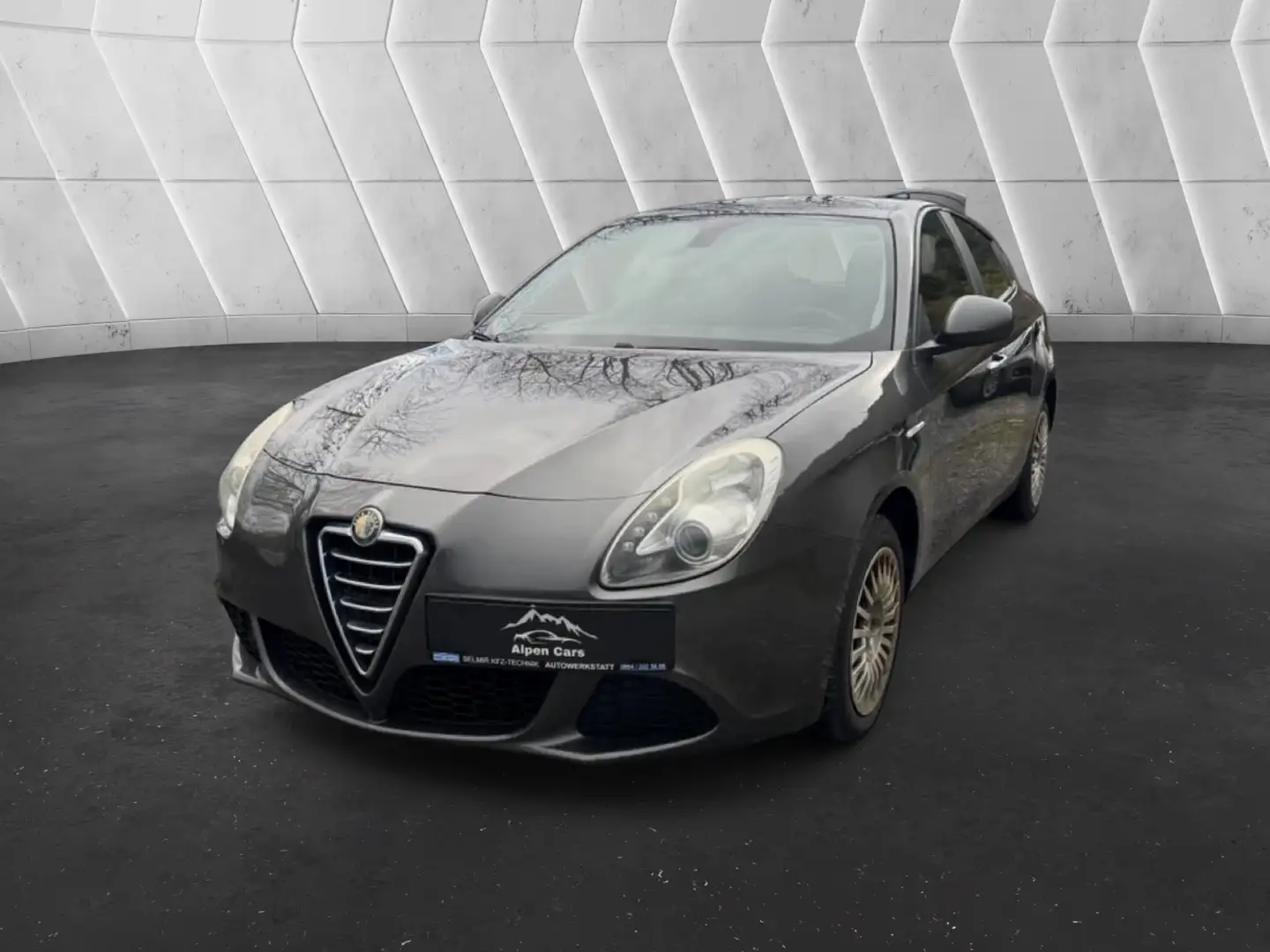 Alfa Romeo Giulietta Basis Šedá - 1