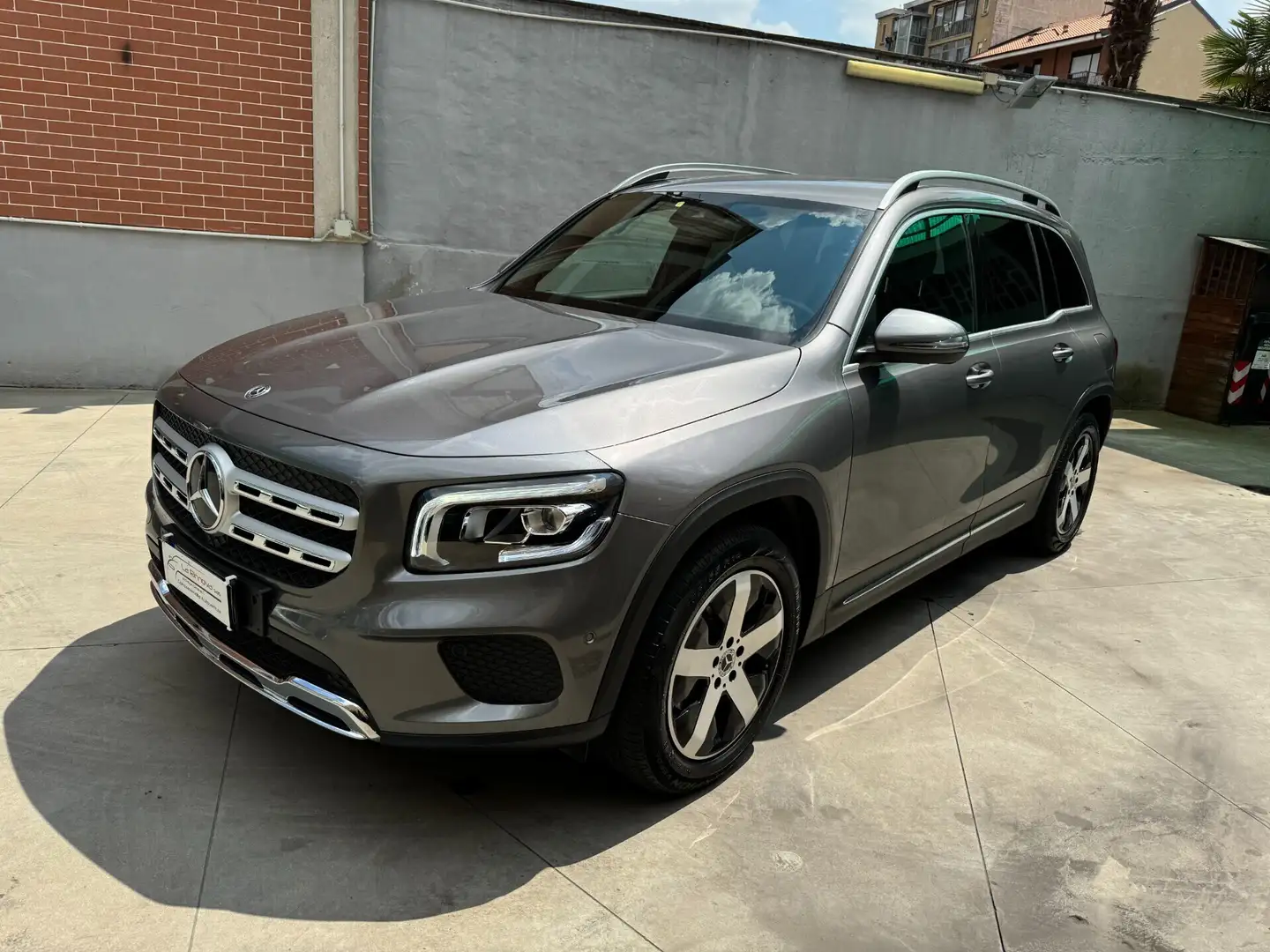 Mercedes-Benz GLB 200 GLB 200 Automatic Sport Plus Šedá - 1