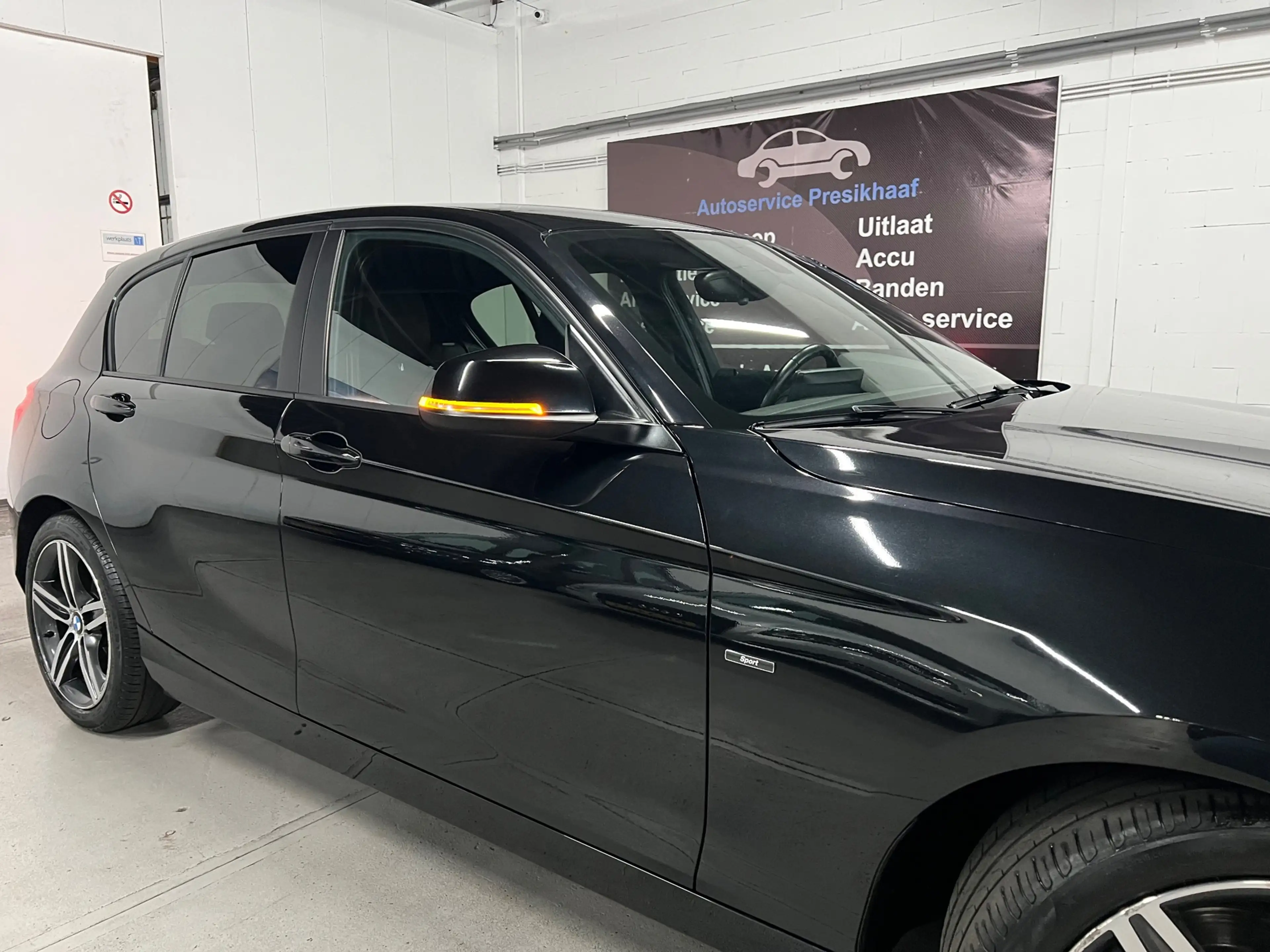 BMW 116 1-serie 116i EDE High Executive Sport XENON / NAVI — photo 32