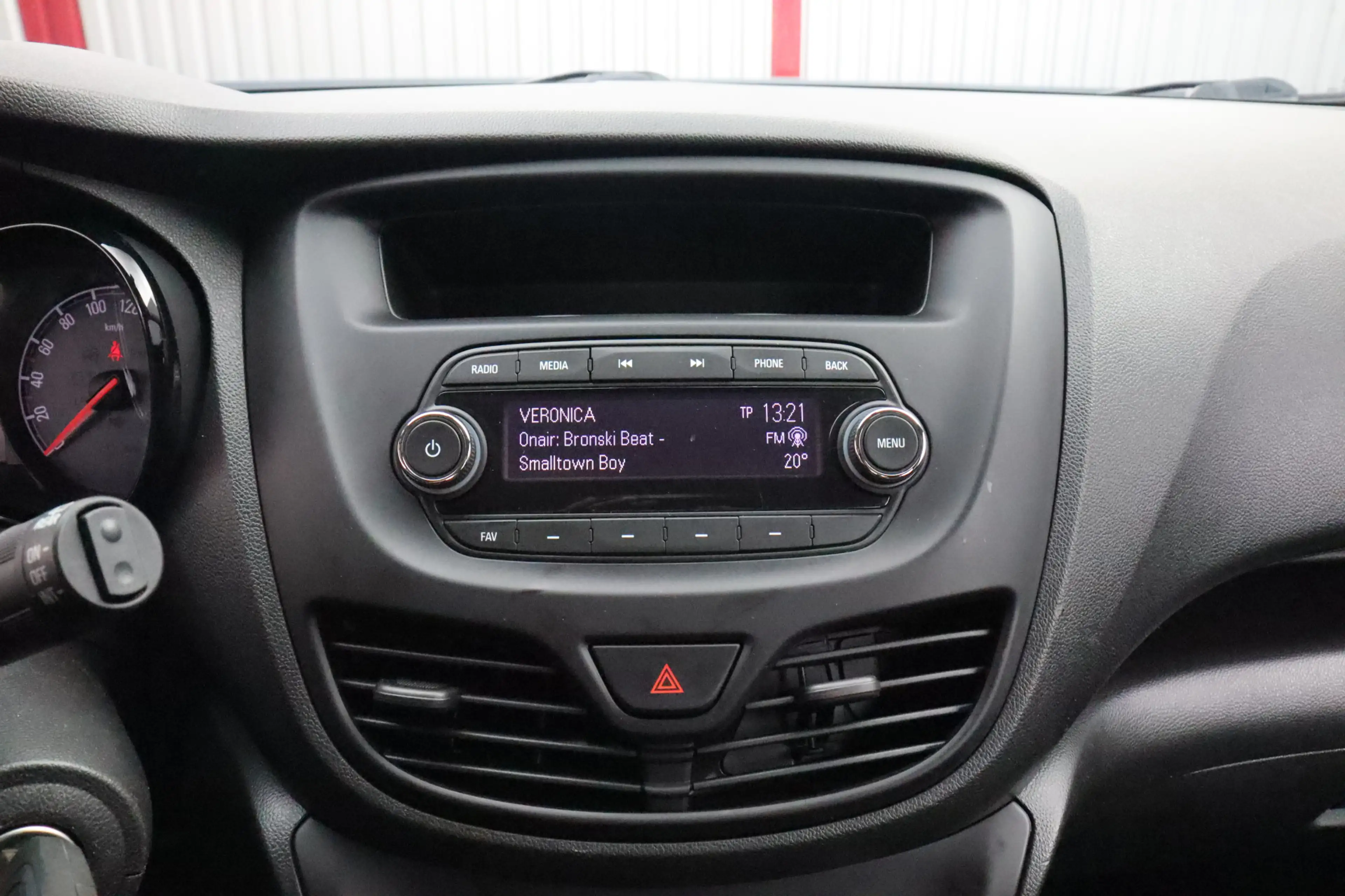 Opel Karl 1.0 ecoFLEX Edition O.a: Cruise, PDC, Airco, Bluet — photo 14