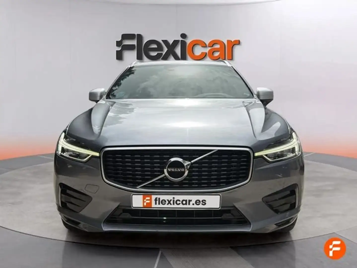 Volvo XC60 D4 R-Design Aut. Gris - 2