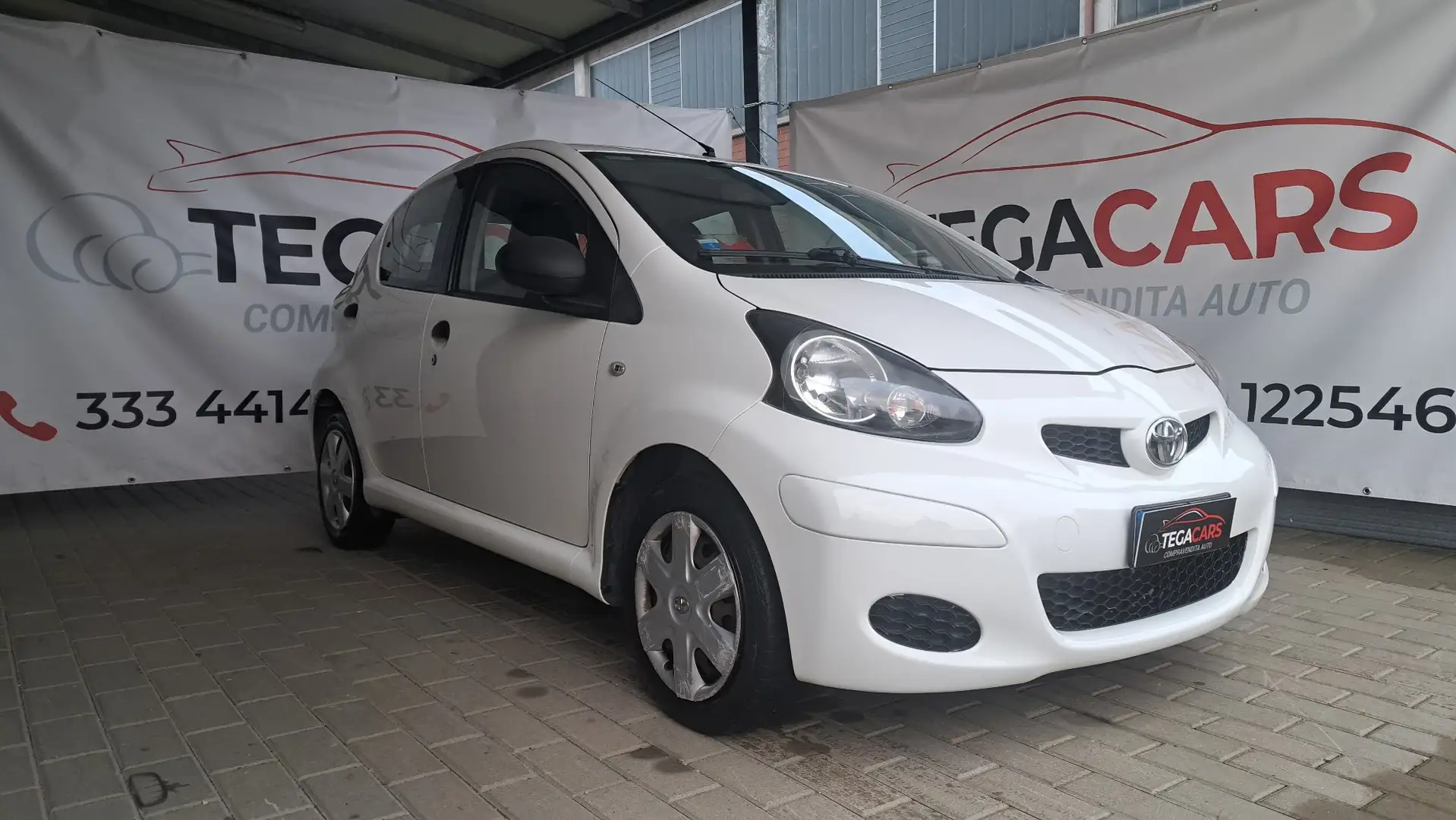 Toyota Aygo 5p 1.0 Active connect - 1