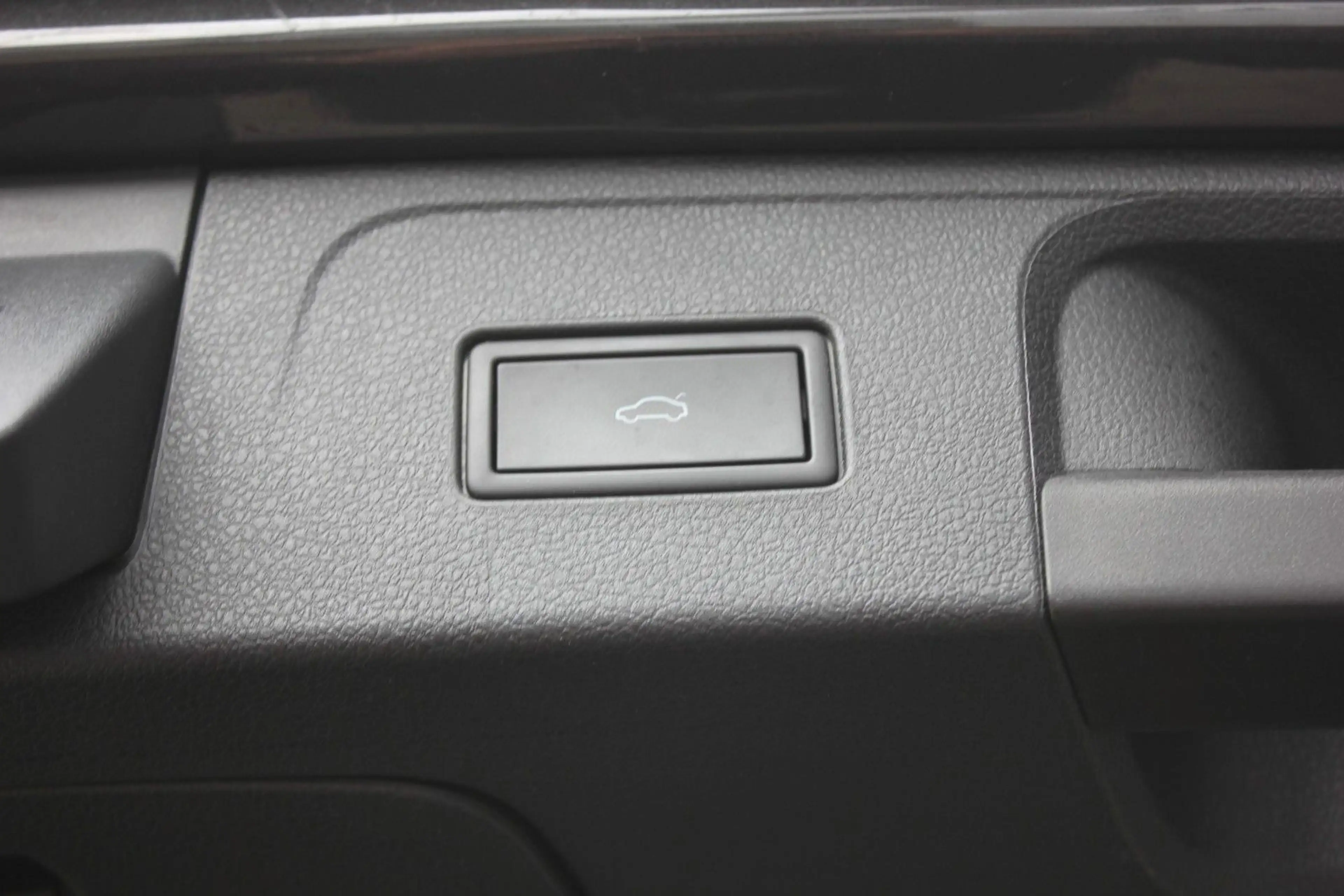 Volkswagen Passat Variant GTE 1.4 TSI eHybrid DSG Navi,LED, — photo 12