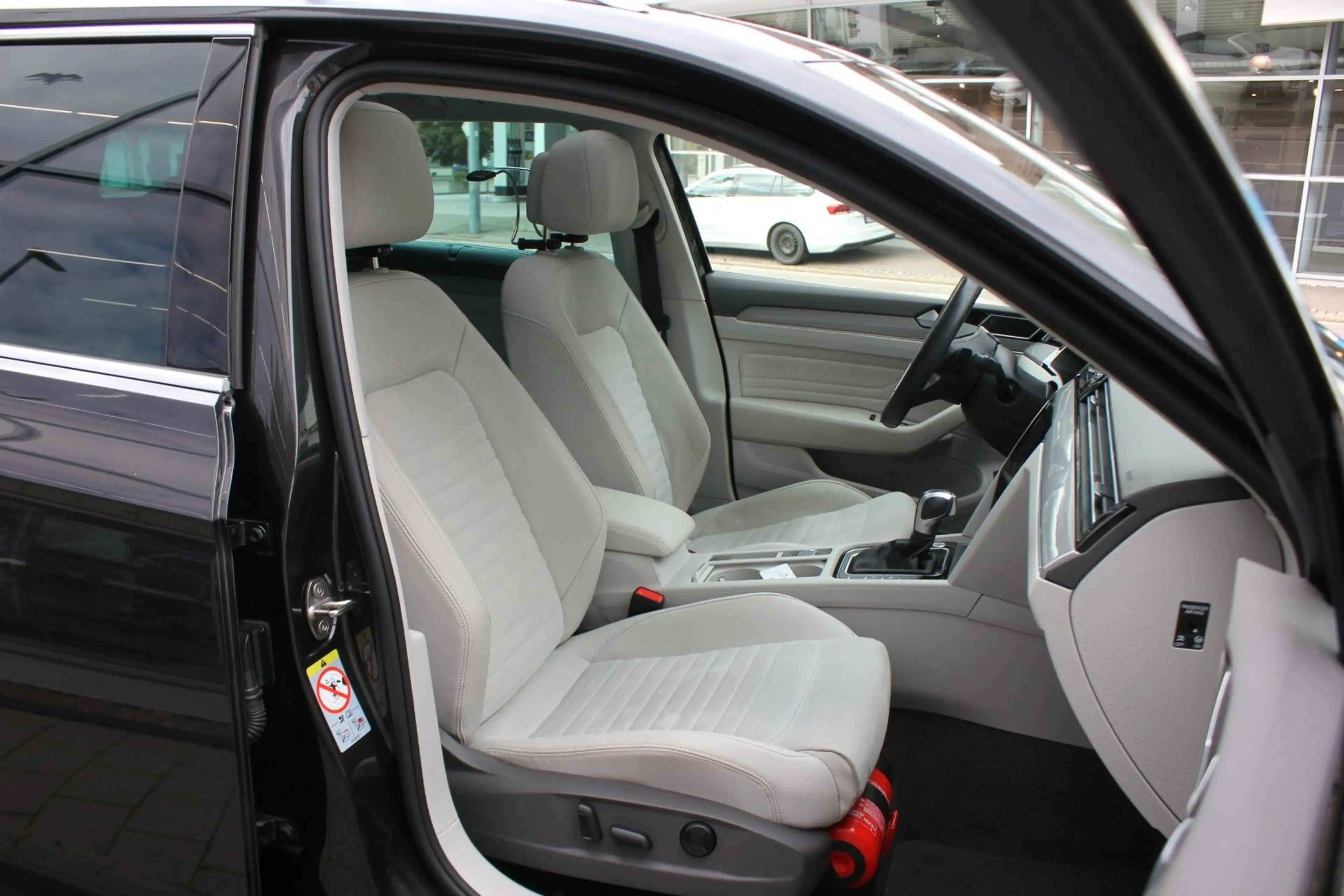 Volkswagen Passat Variant GTE 1.4 TSI eHybrid DSG Navi,LED, — photo 8