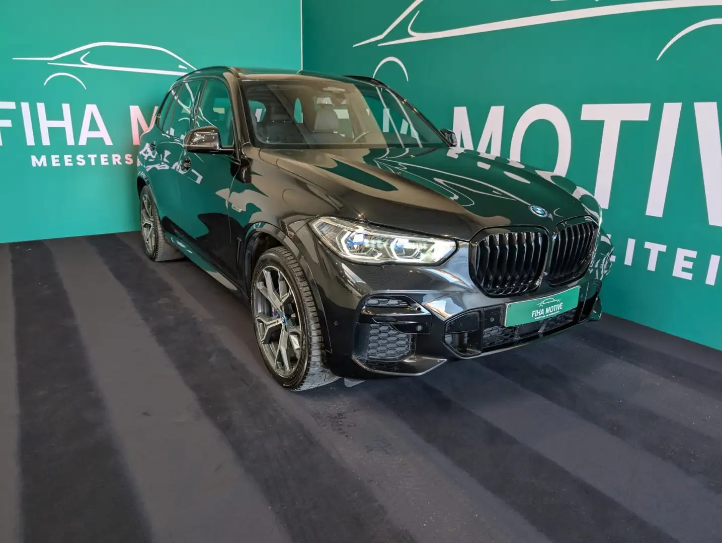 BMW X5 xDrive45e PHEV - Pano - Laser - Trekhaak Zwart - 1