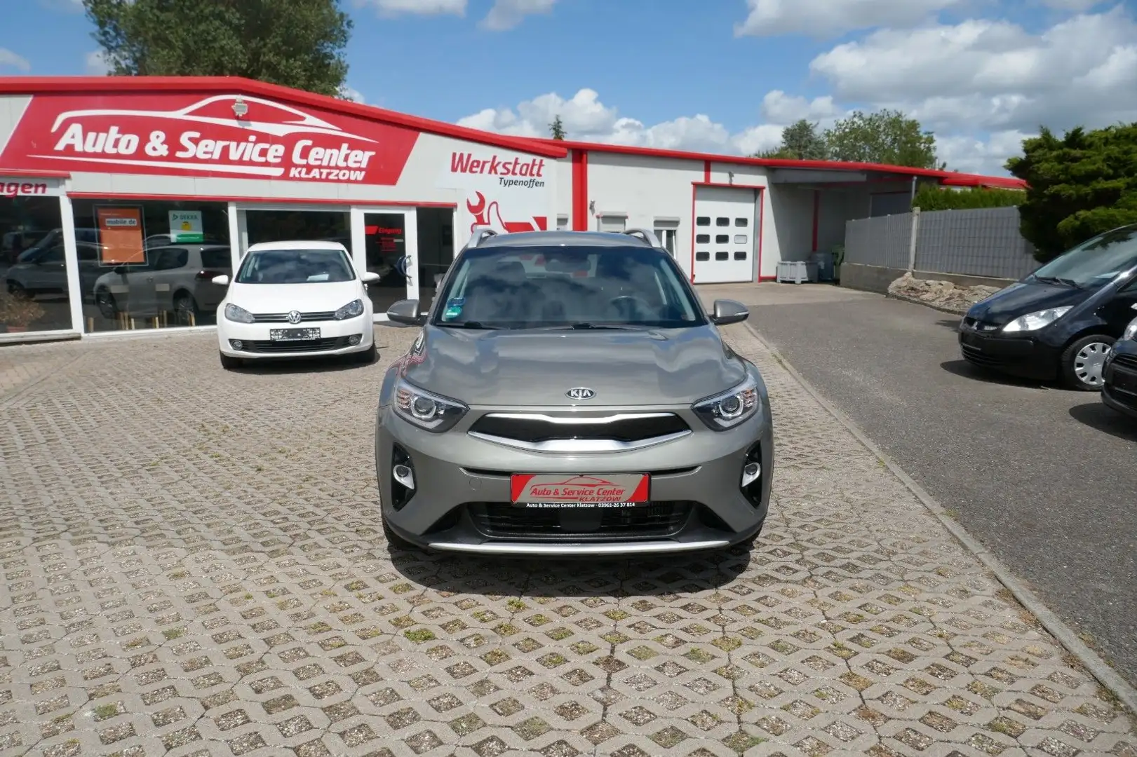 Kia Stonic 1.0 T-GDI Platinum Edition AUTOMATIK Grün - 2