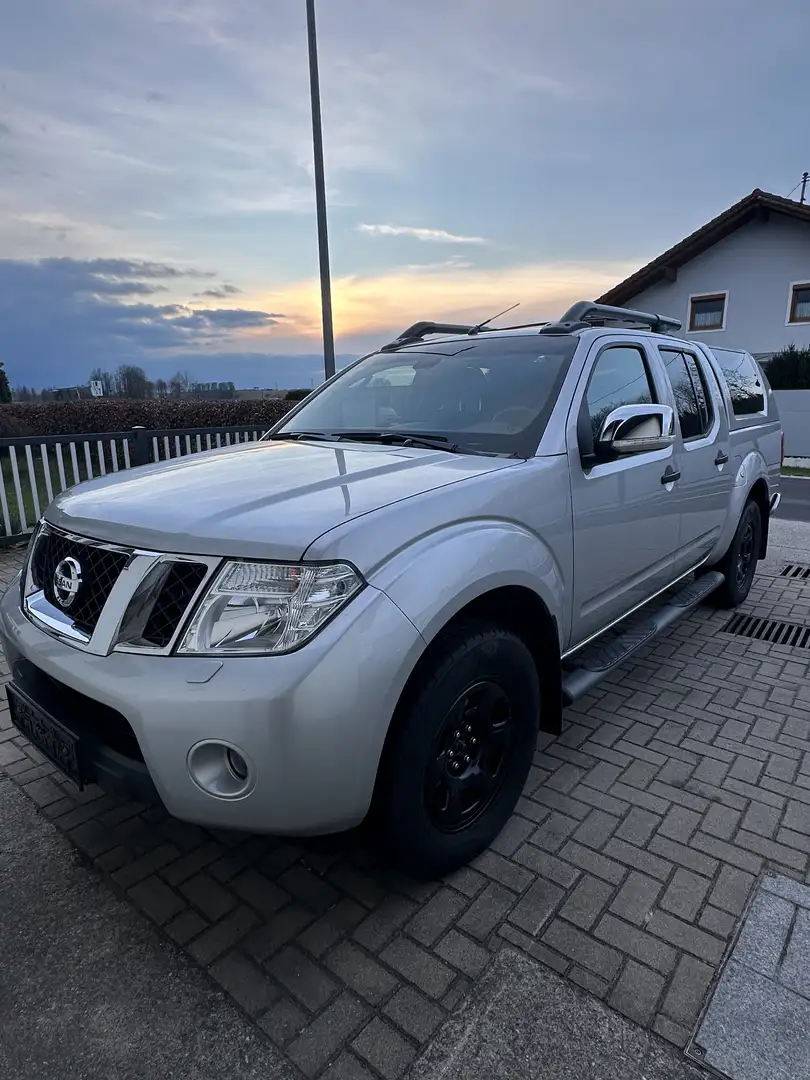 Nissan Navara Facelift mit nur 20.700km Silber - 1