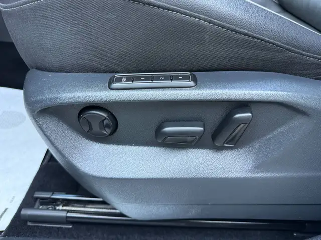 Volkswagen Tiguan Allspace view 14