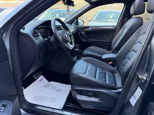 Volkswagen Tiguan Allspace view 12
