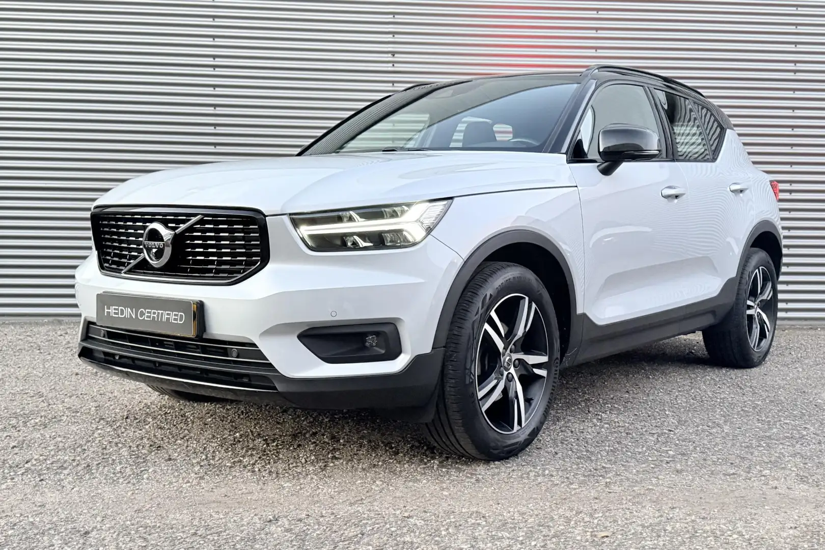 Volvo XC40 T3 R-Design | Adaptive Cruise | Trekhaak | Keyless Grau - 2