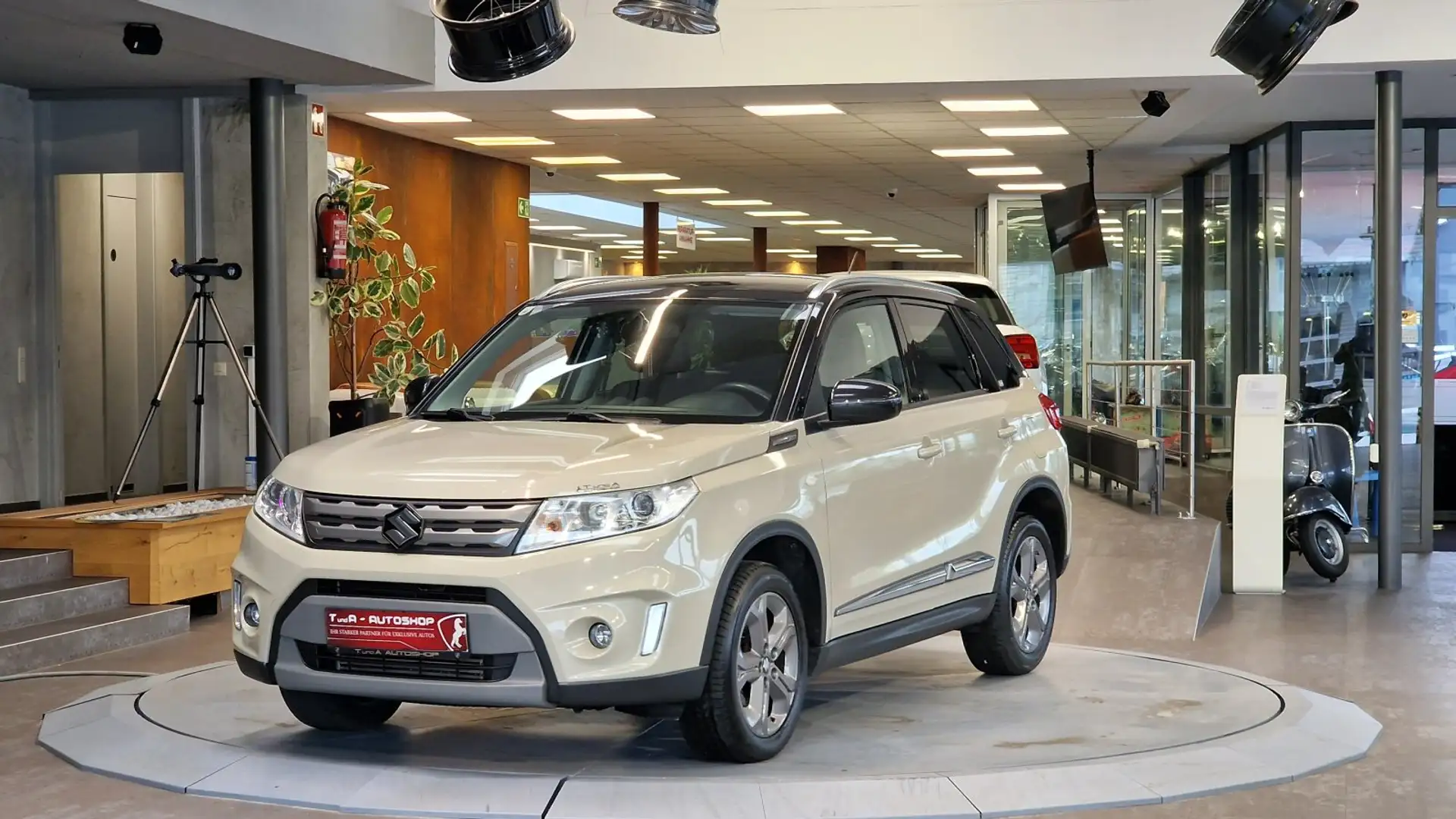 Suzuki Vitara 4WD GL Shine *Sitzheizung*Kamera*Navi* Grau - 1