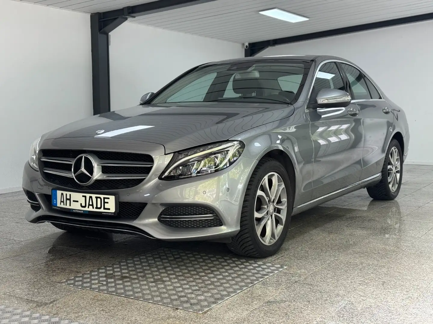 Mercedes-Benz C 180 CGI *Kamera*ILS-LED*Comand-Online Argintiu - 2
