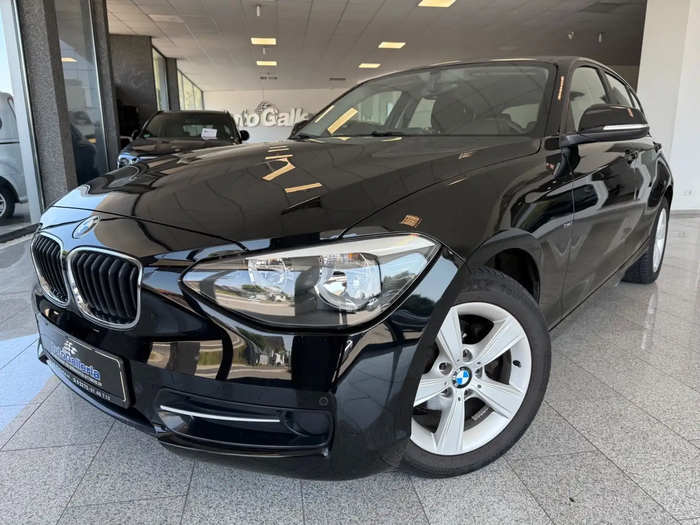 BMW 116 i 5-trg Klimaanlage PDC Radio Schwarz - 1