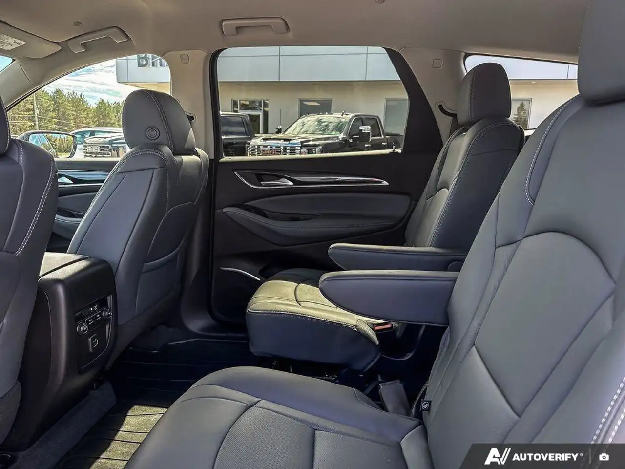Buick Enclave fotografie Buick Enclave