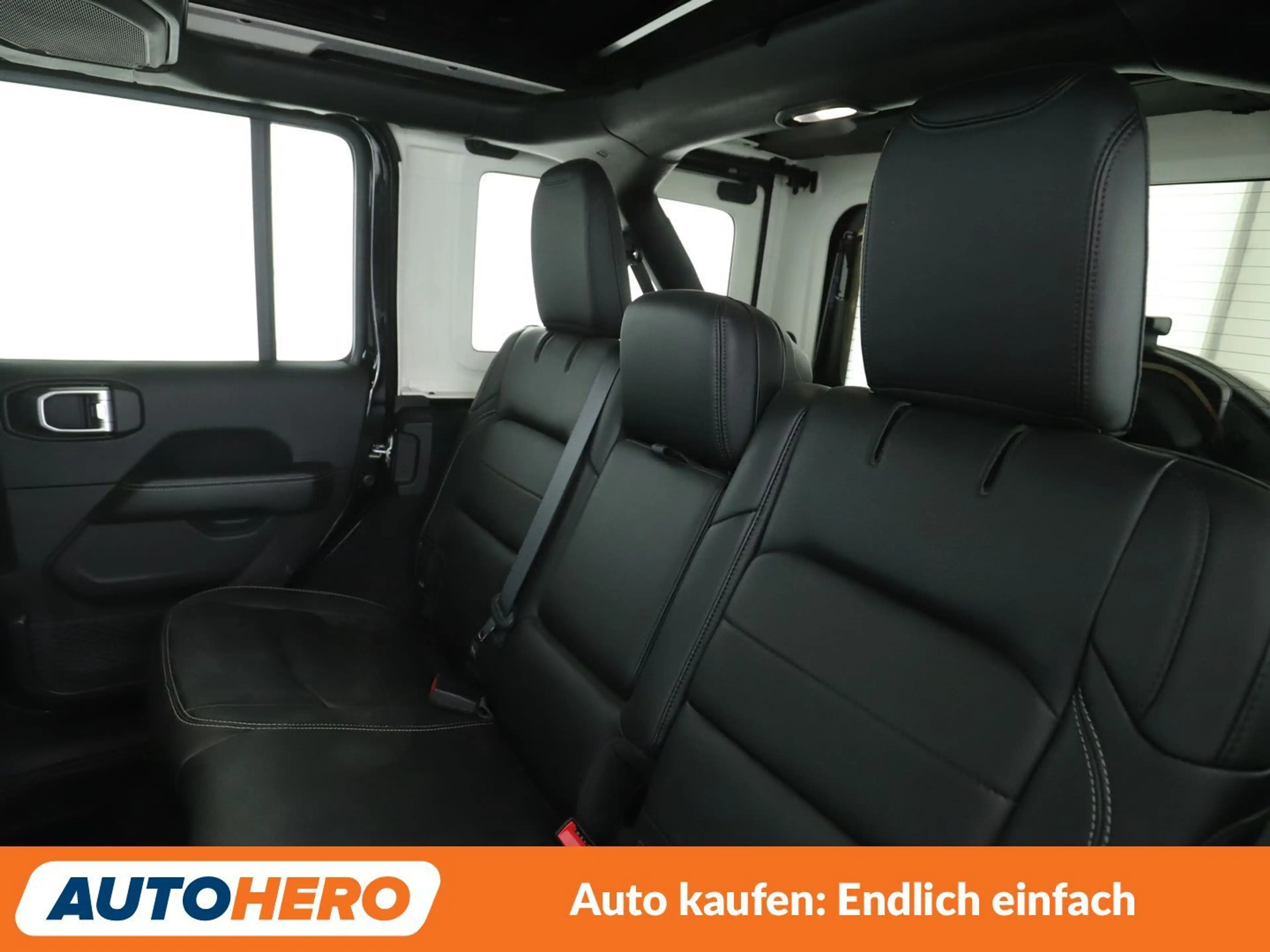 Jeep Wrangler 2.0 TGDi Sahara — photo 14